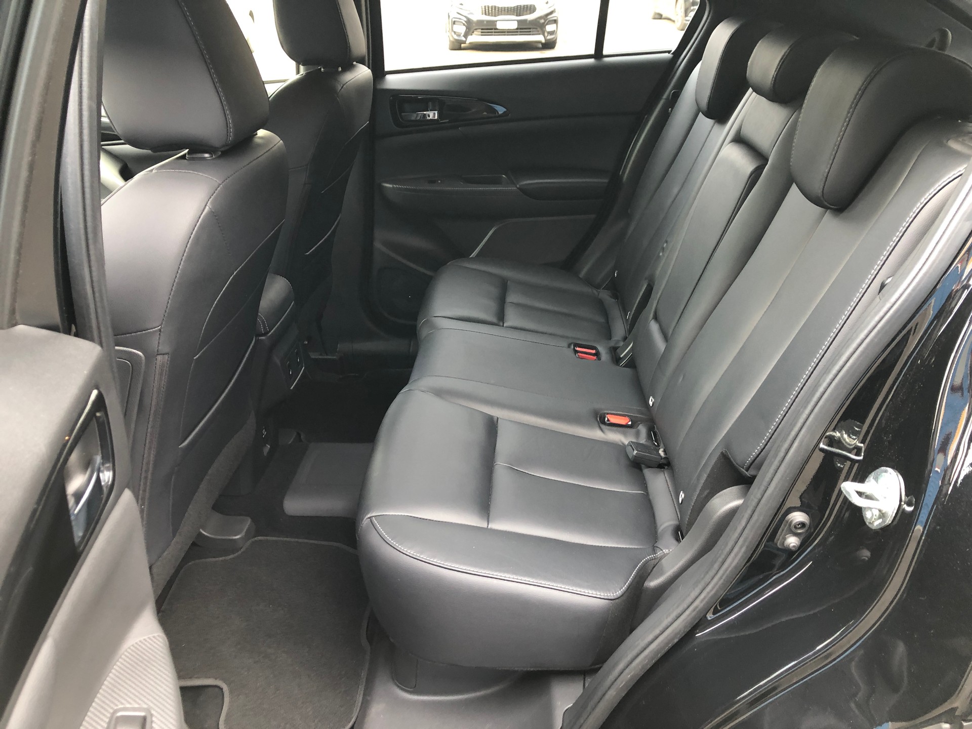 MITSUBISHI Eclipse Cross 2.4 PHEV Diamond 4WD-image-5