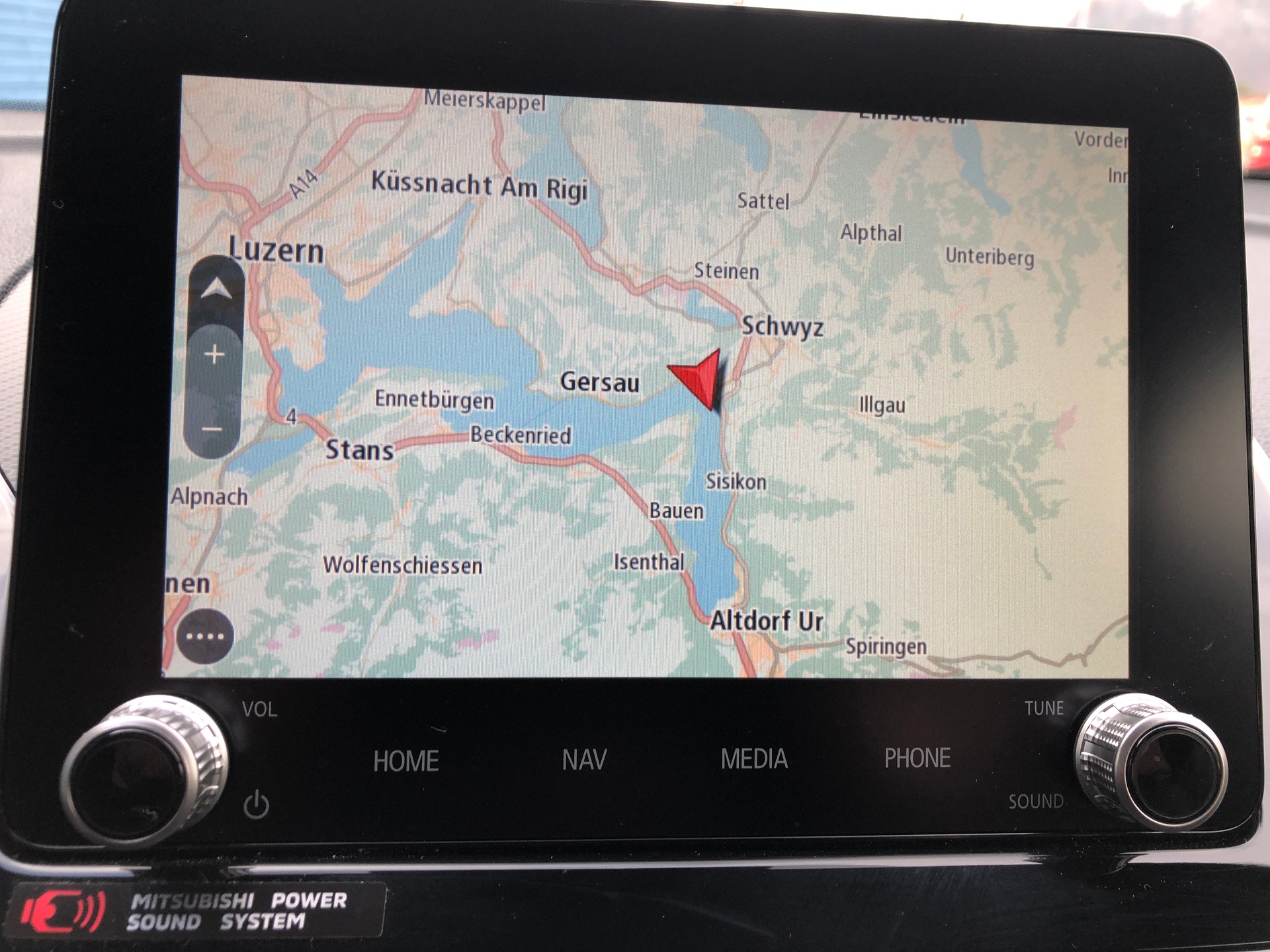 MITSUBISHI Eclipse Cross 2.4 PHEV Diamond 4WD-image-17