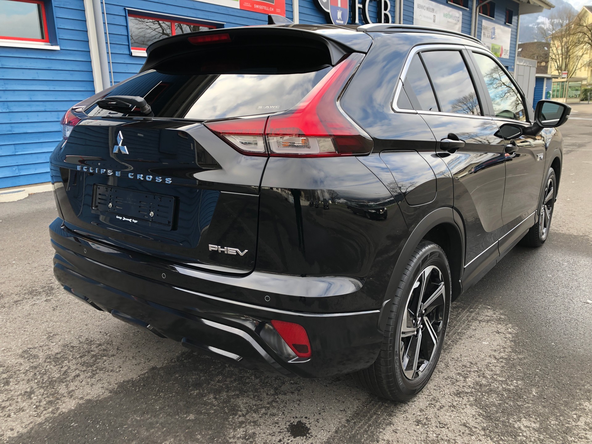 MITSUBISHI Eclipse Cross 2.4 PHEV Diamond 4WD-showroom-element-2