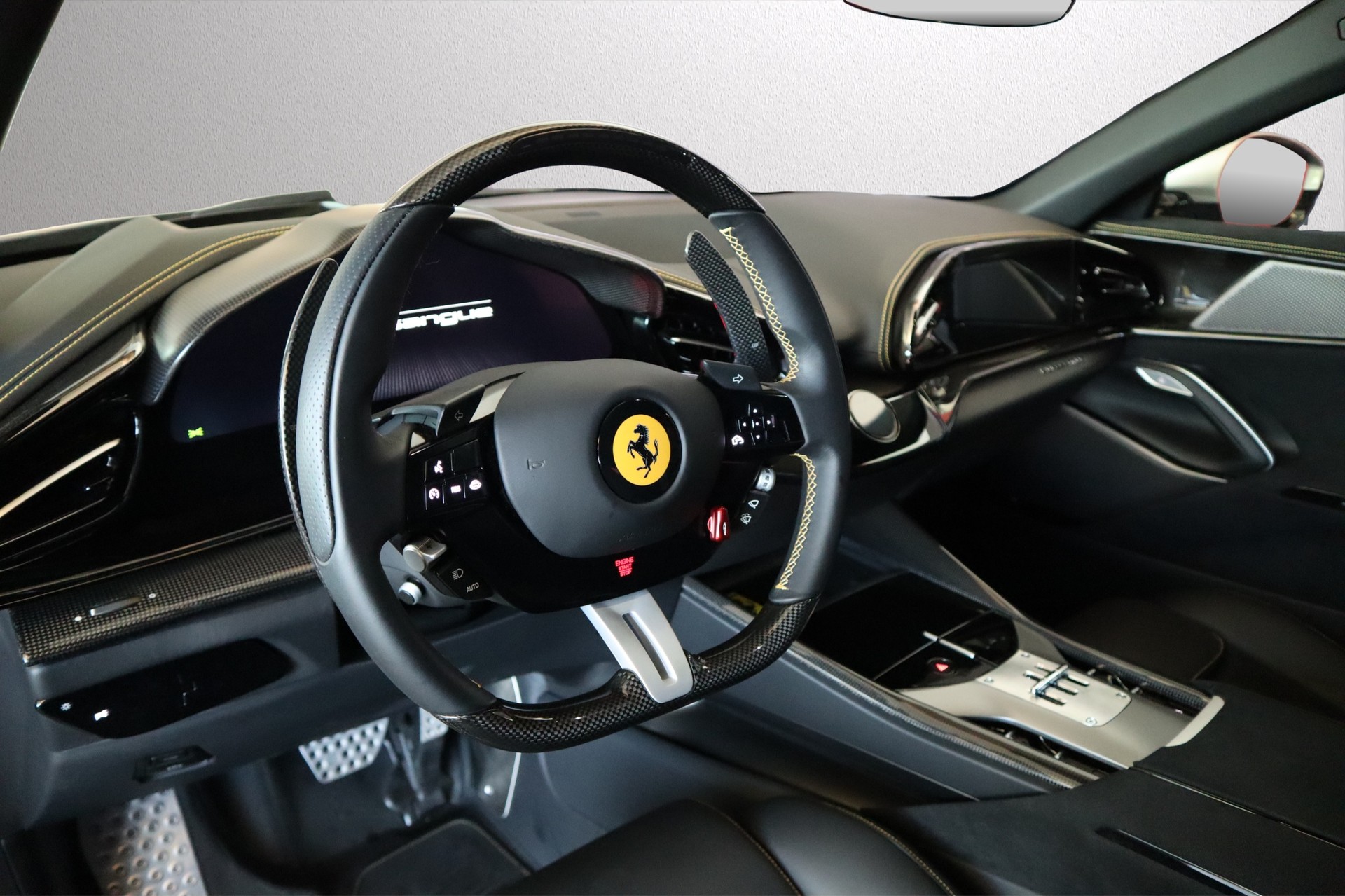 FERRARI Purosangue 6.5 V12-showroom-element-2