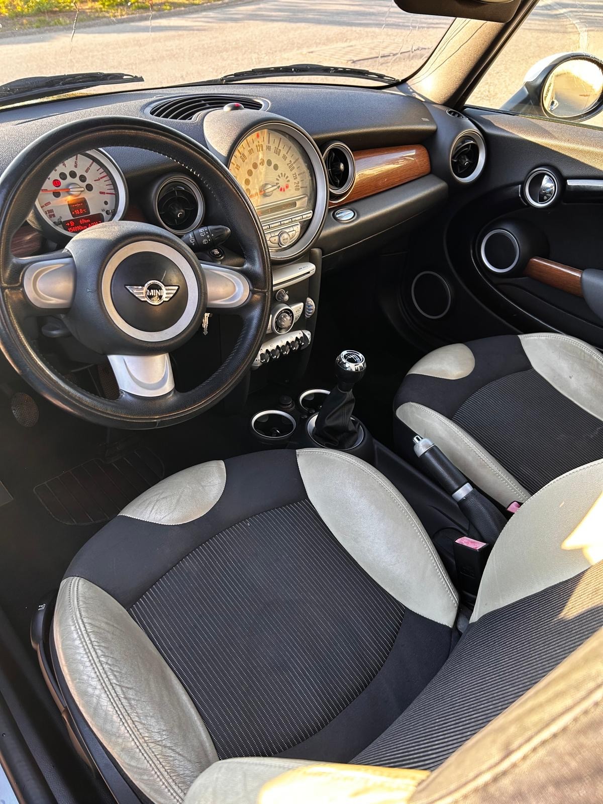 MINI COOPER-image-4