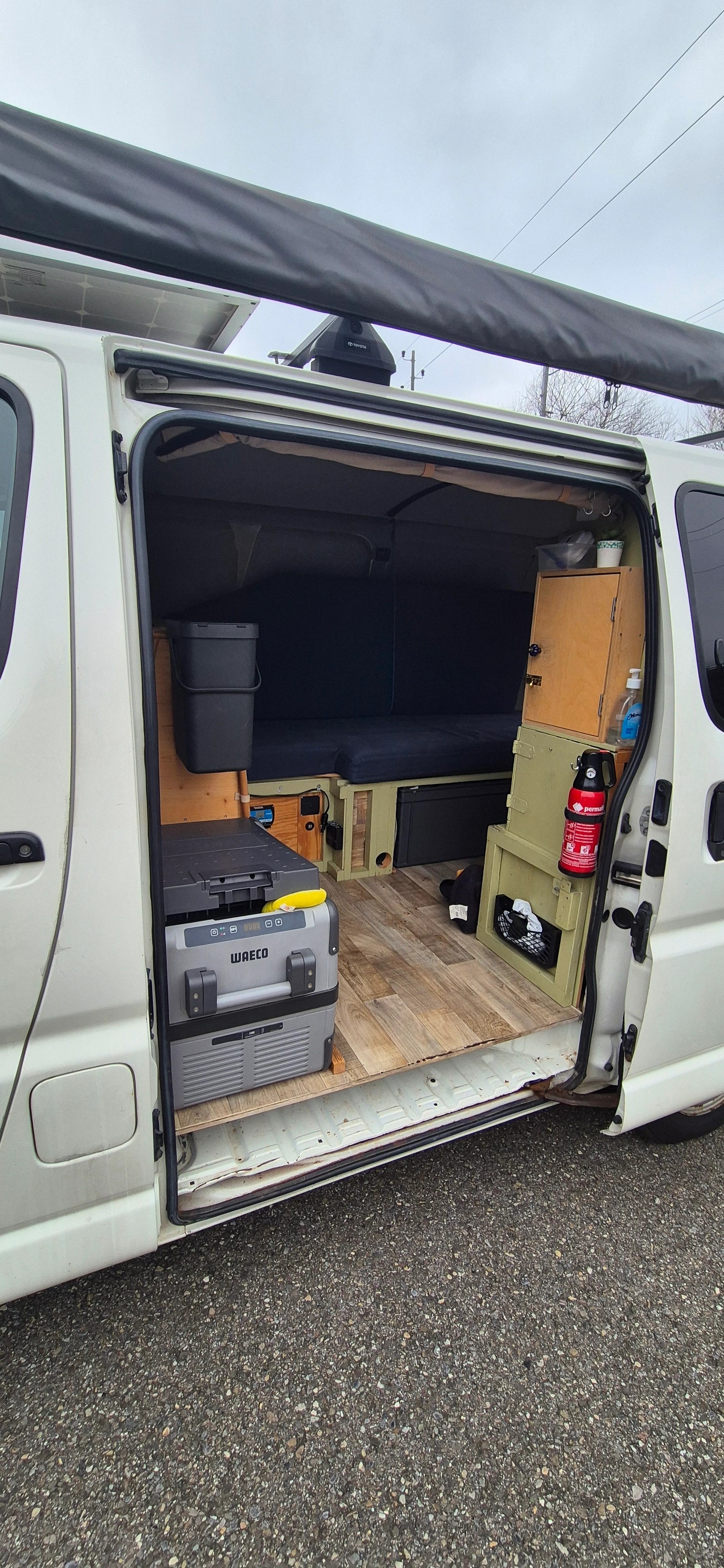 TOYOTA D-4D 4WD-image-13