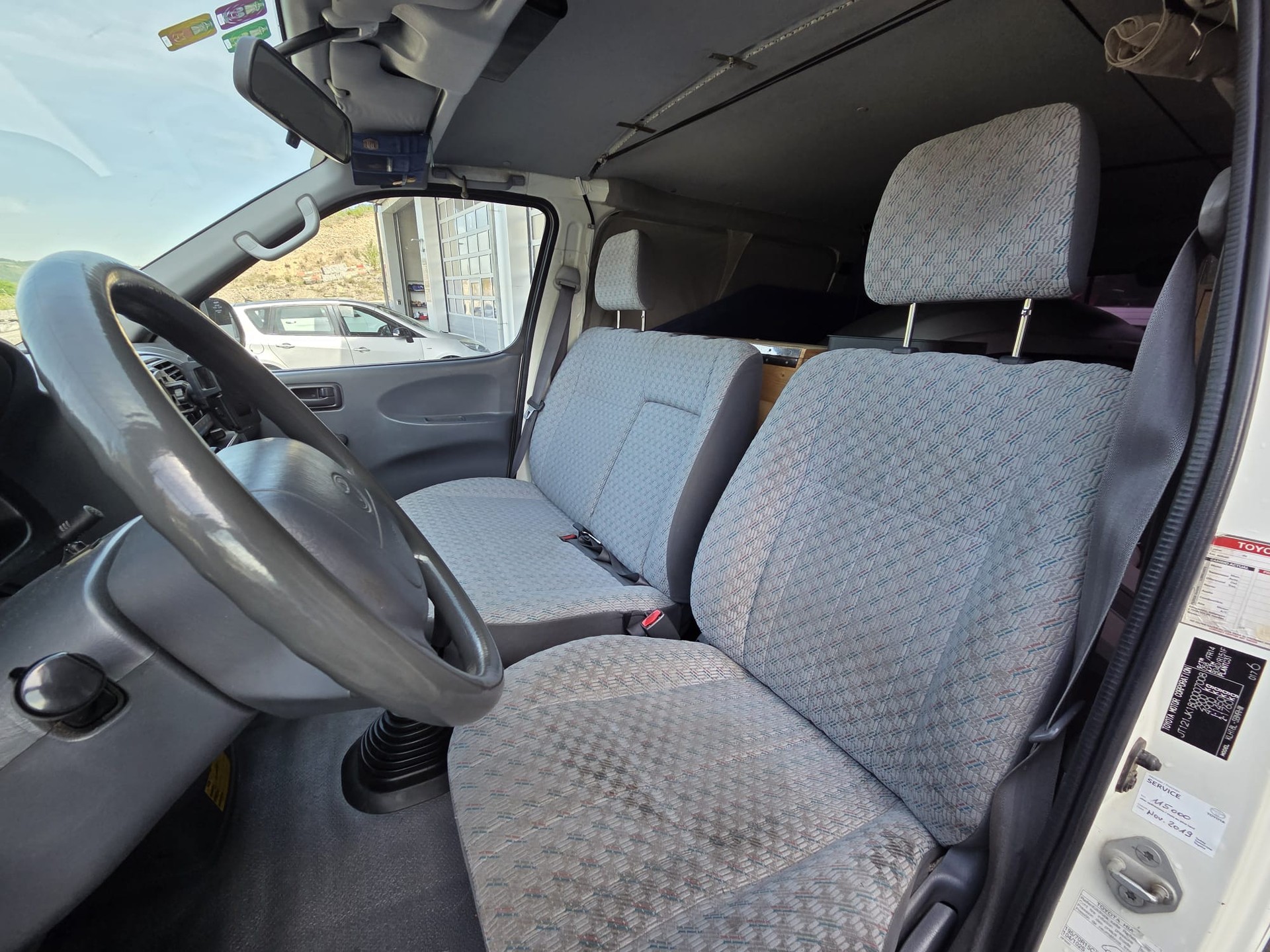 TOYOTA D-4D 4WD-image-7