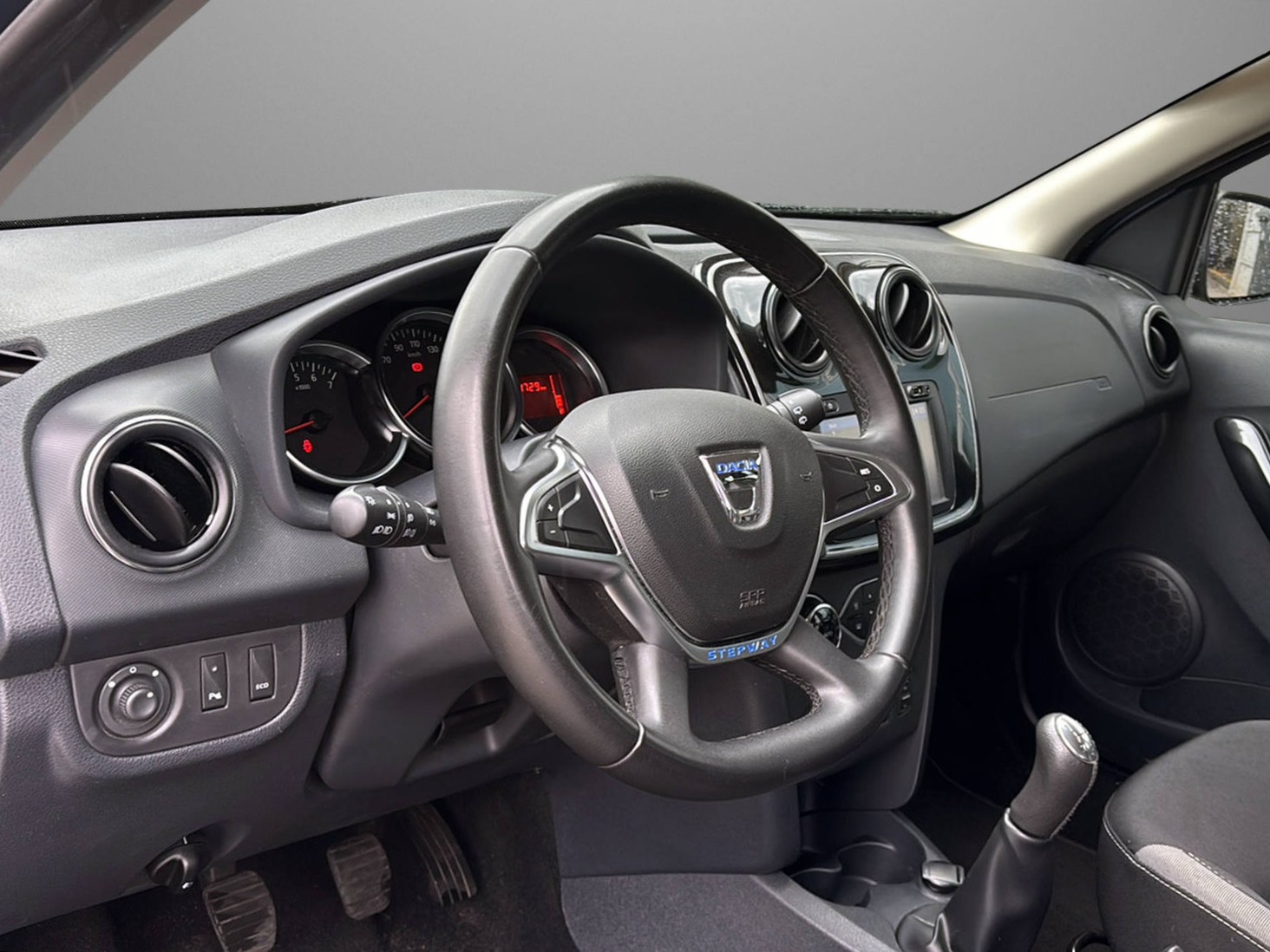 DACIA Sandero TCe 90 Stepway Unlimited-image-6