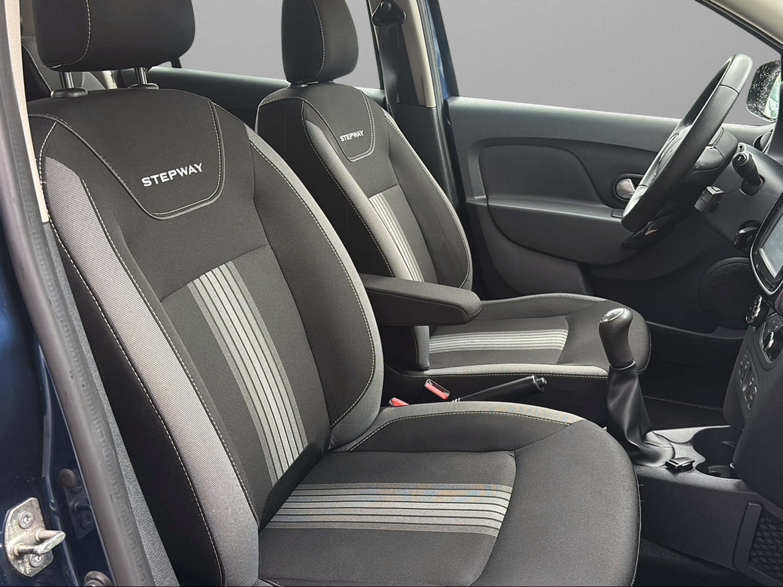 DACIA Sandero TCe 90 Stepway Unlimited-image-11