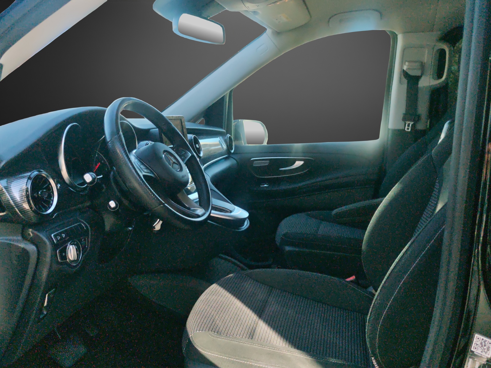 MERCEDES-BENZ V 250 d kurz 4Matic 9G-Tronic-image-9