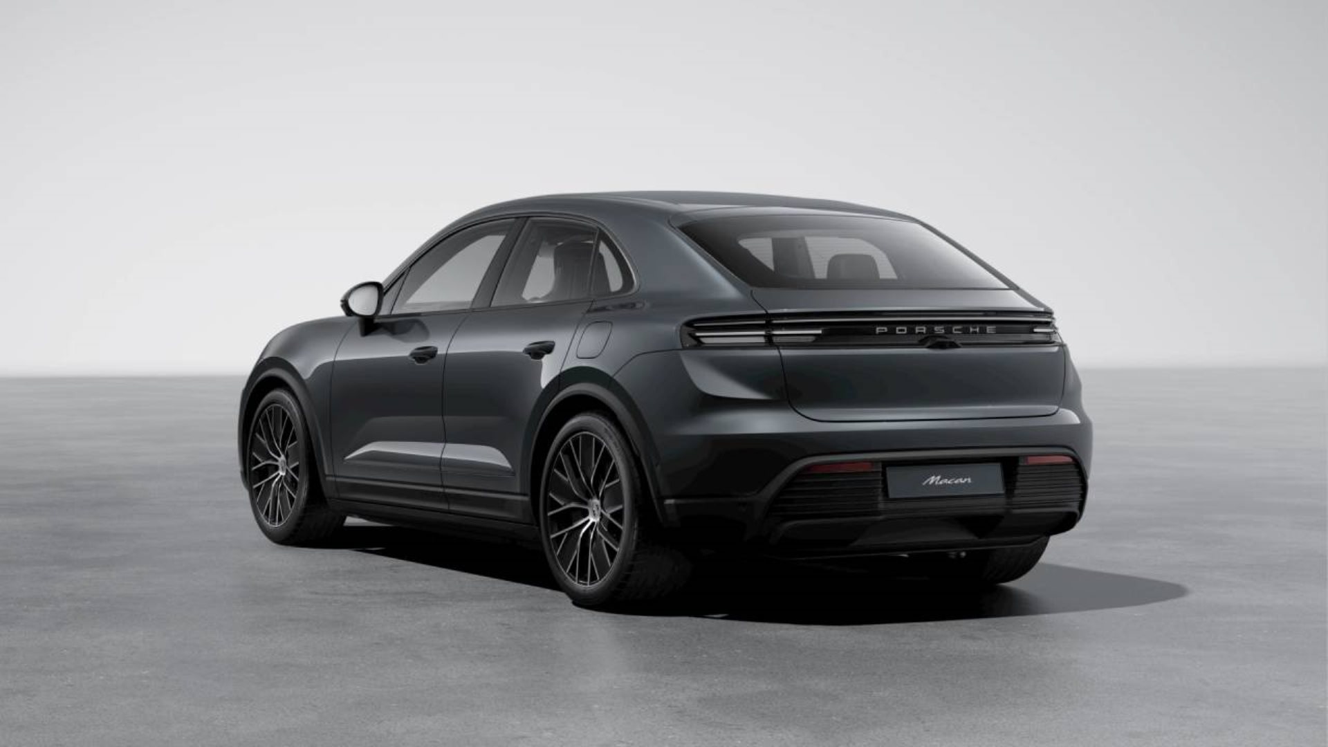 PORSCHE Macan 4-showroom-element-2