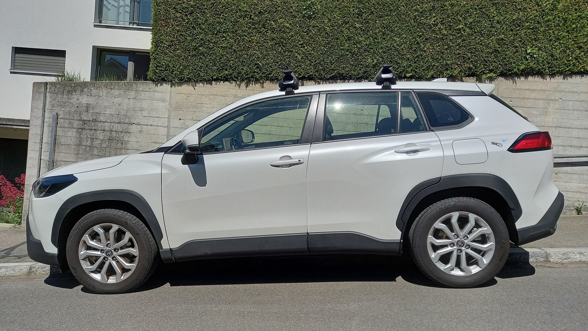 TOYOTA 2.0 HSD Comfort AWD-i-image-2