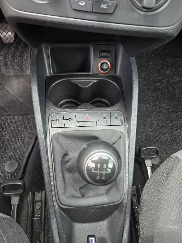 SEAT Ibiza 1.2 TSI Sport-image-9