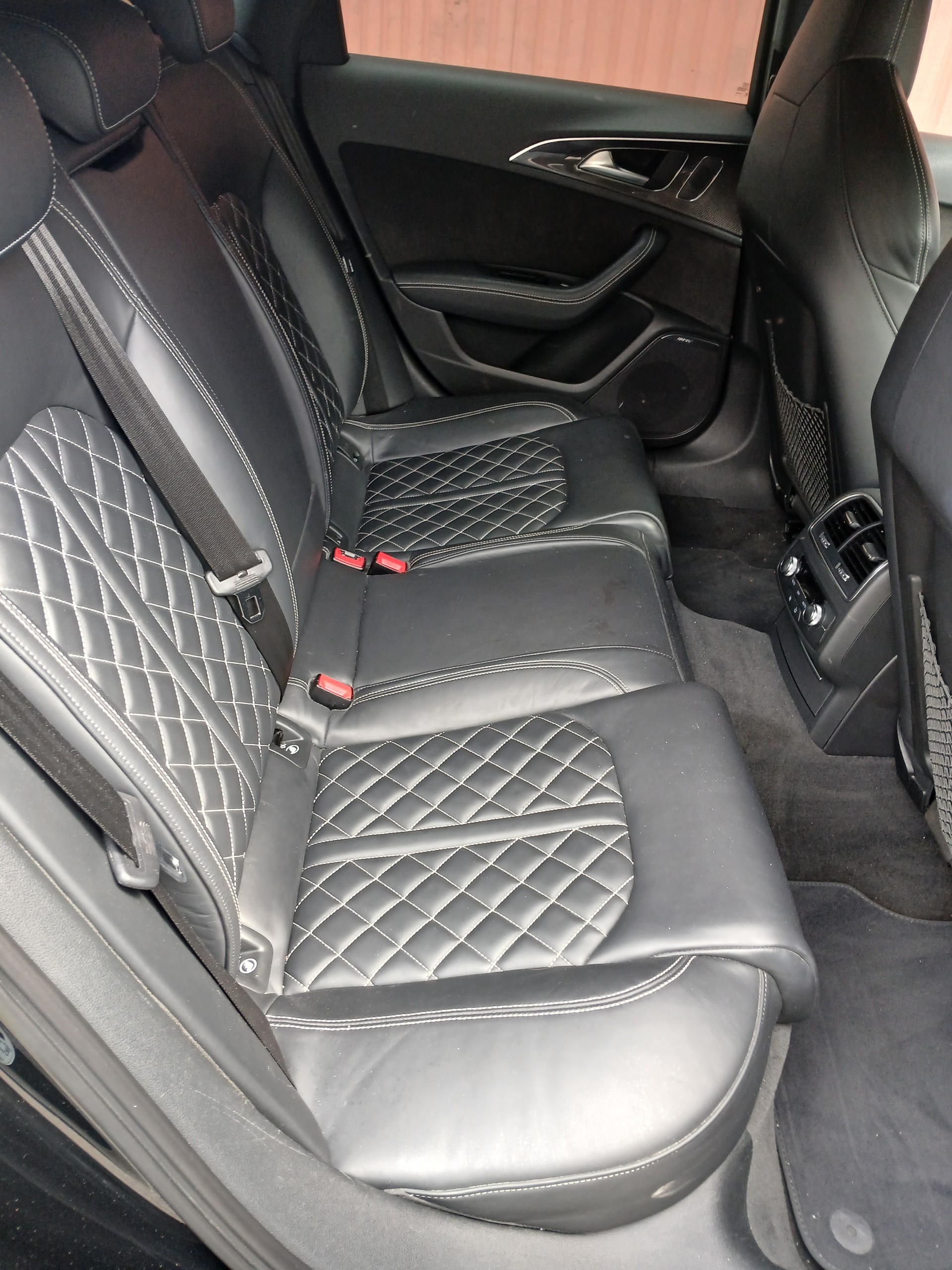 AUDI S6 Avant 4.0 TFSI V8 quattro S-tronic-image-5
