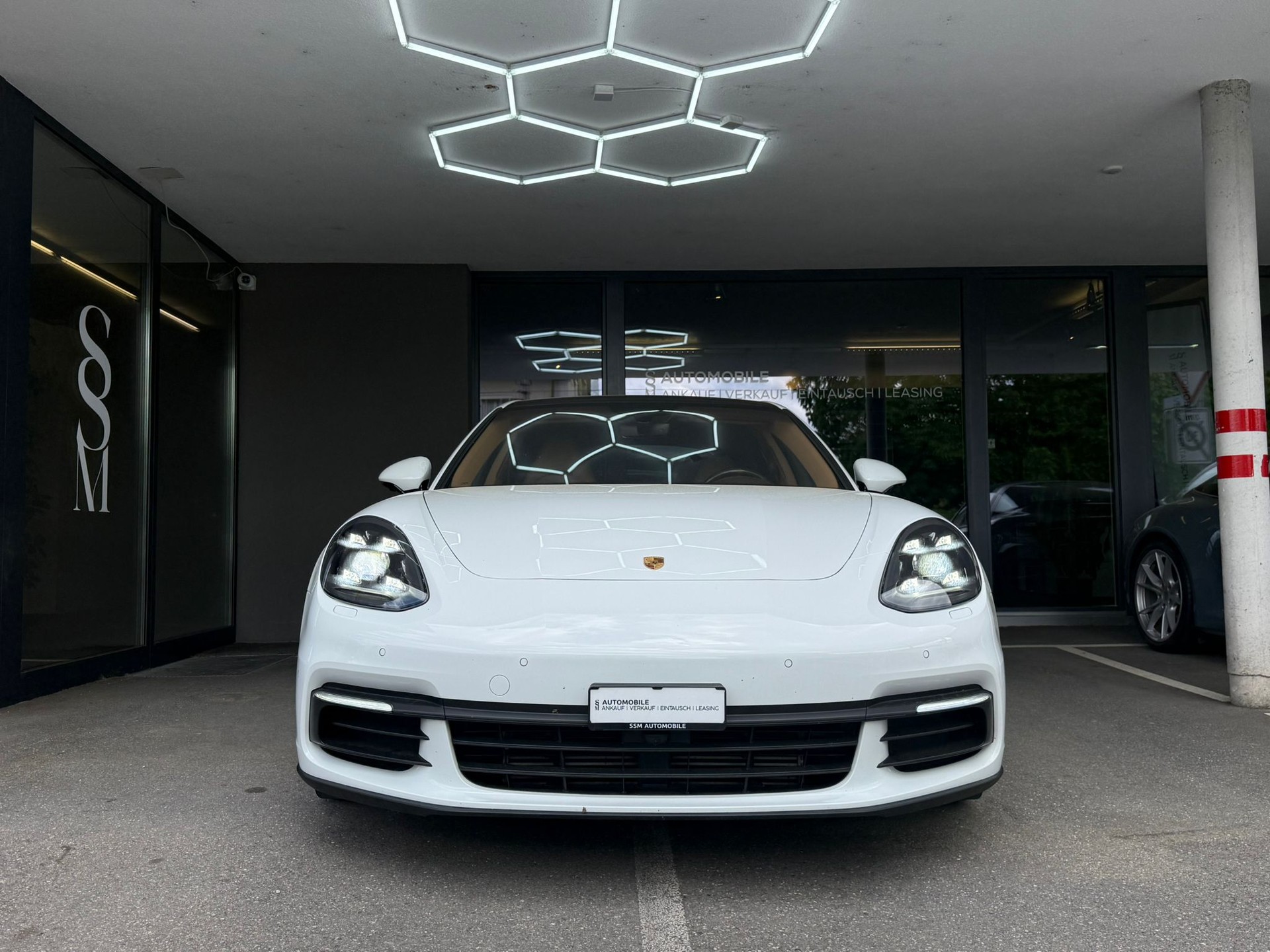 PORSCHE Panamera 4 PDK *CH-Fahrzeug* *Bose* *360 Kamera*-showroom-element-1