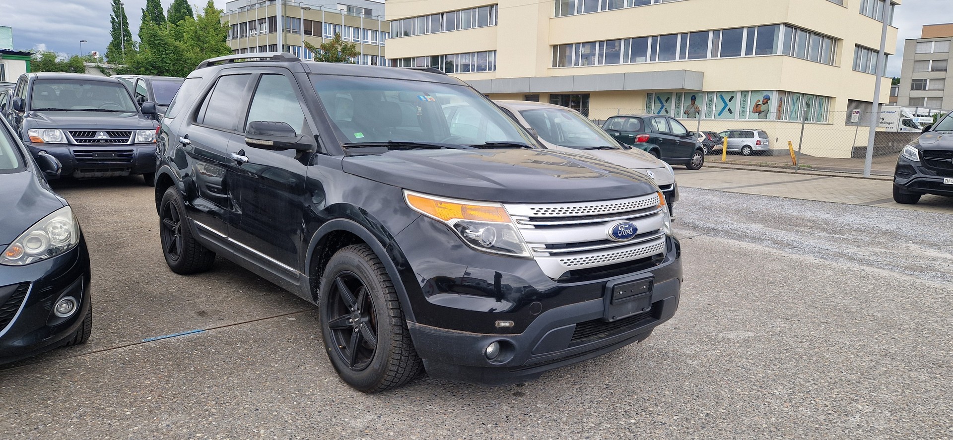 FORD EXPLORER-image-2