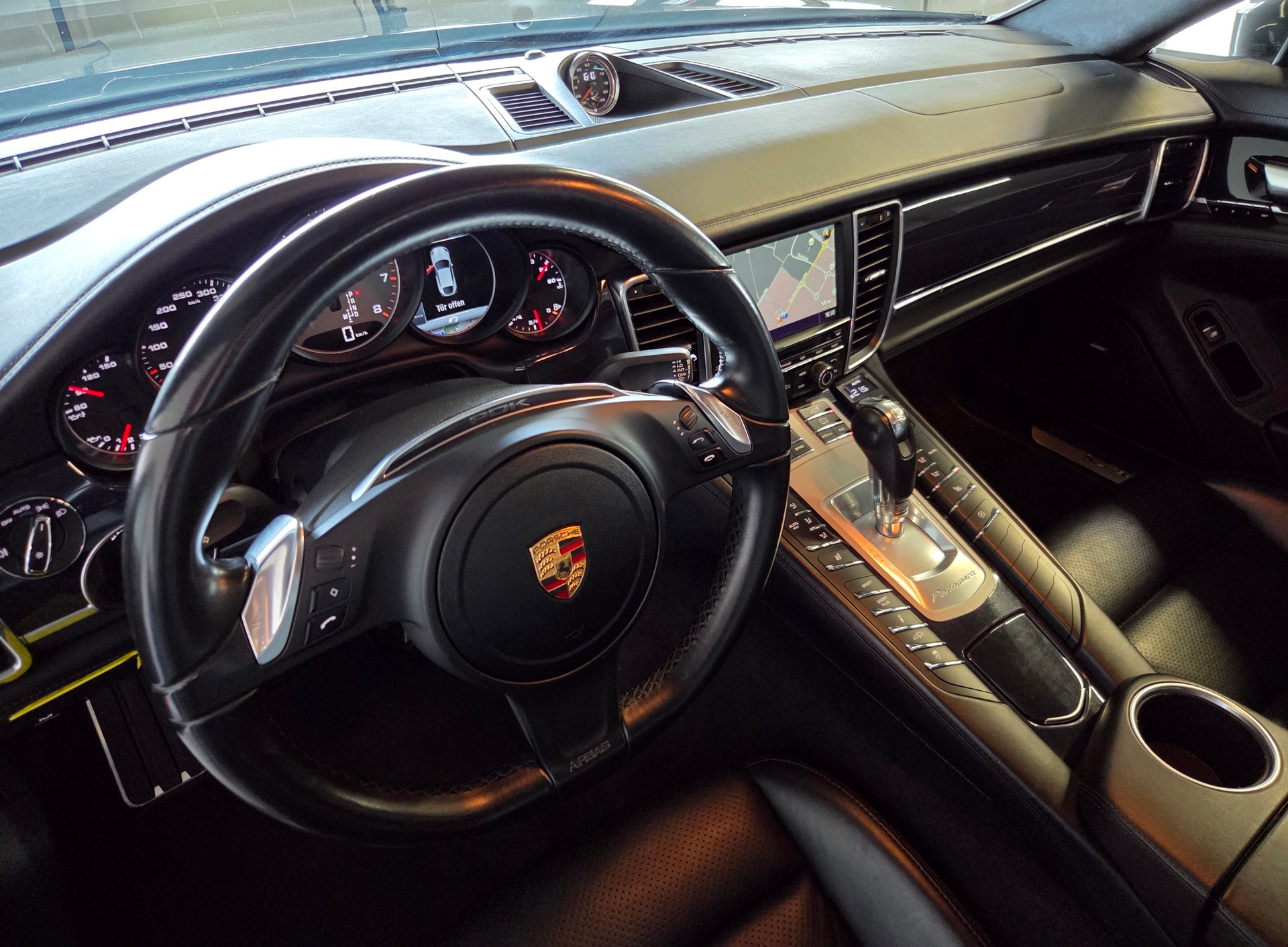PORSCHE Panamera 3.0 V6 4S PDK-image-10