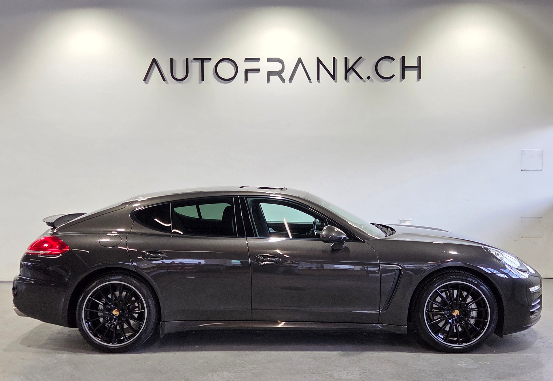 PORSCHE Panamera 3.0 V6 4S PDK-showroom-element-1