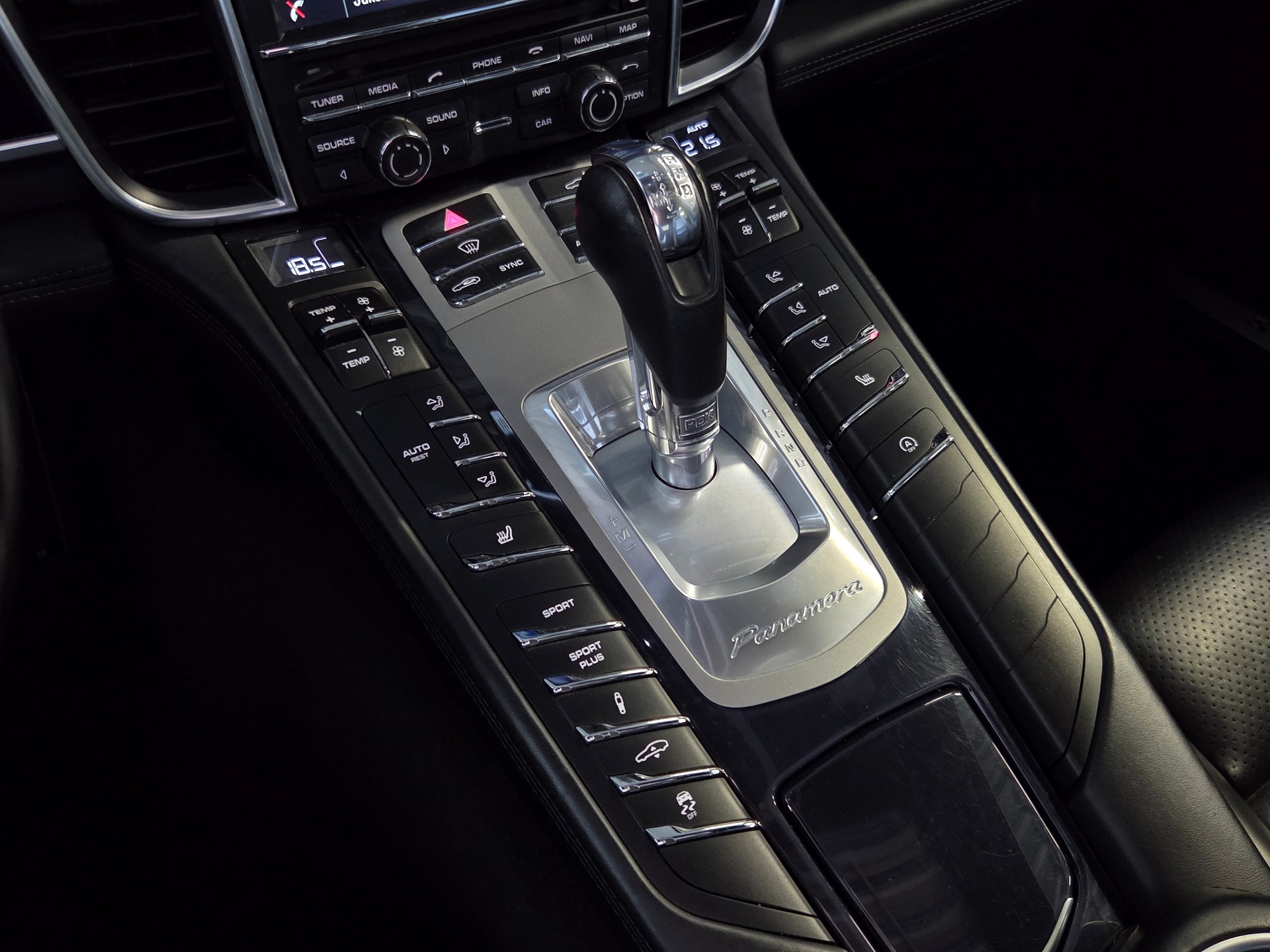 PORSCHE Panamera 3.0 V6 4S PDK-image-12