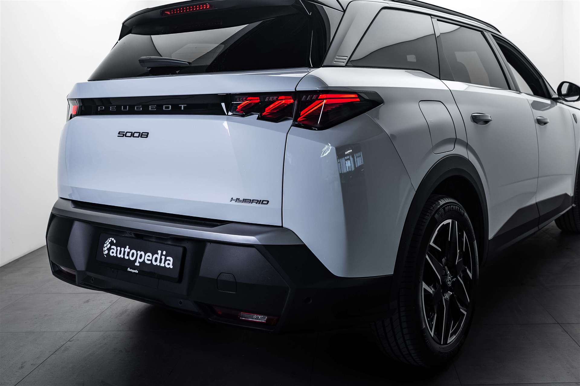 PEUGEOT 5008 145 Hybrid GT 7-Plätzer e-DCS-Automat-showroom-element-3