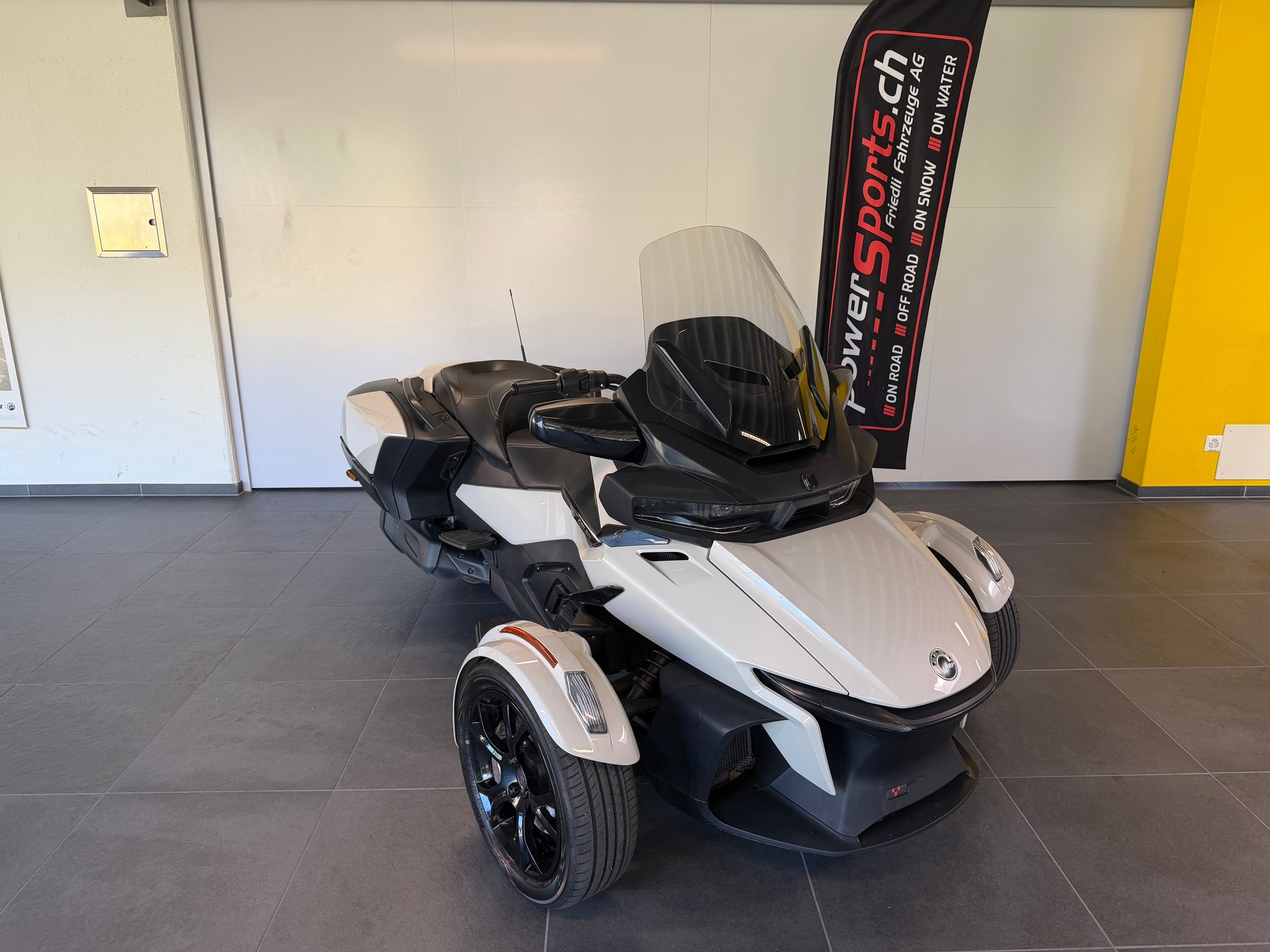 CAN-AM Spyder RT-STD SE6-image-0