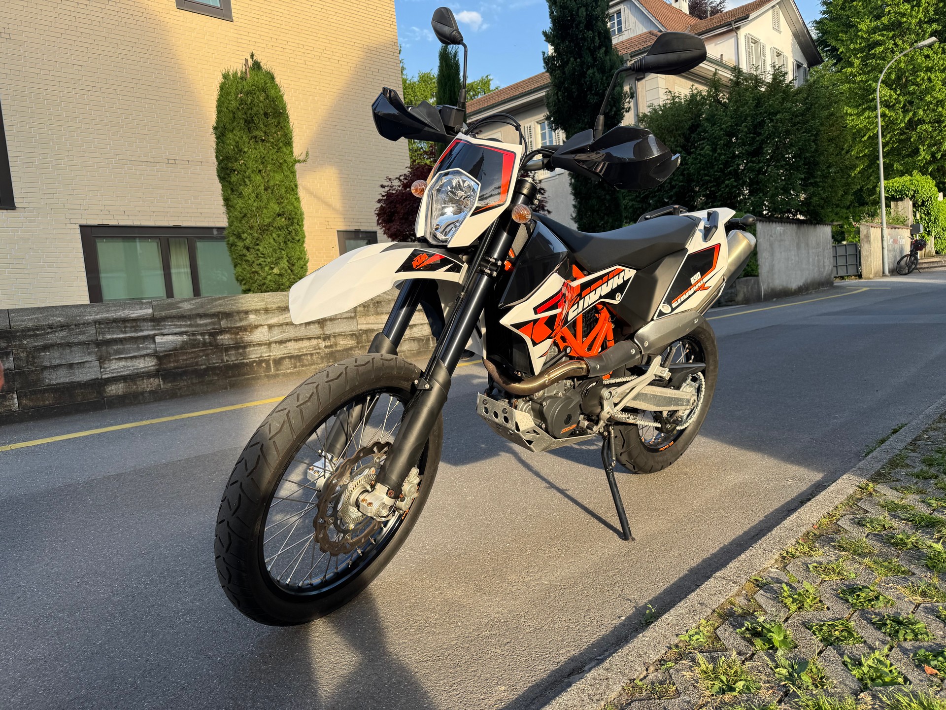 KTM 690 Enduro R-image-4