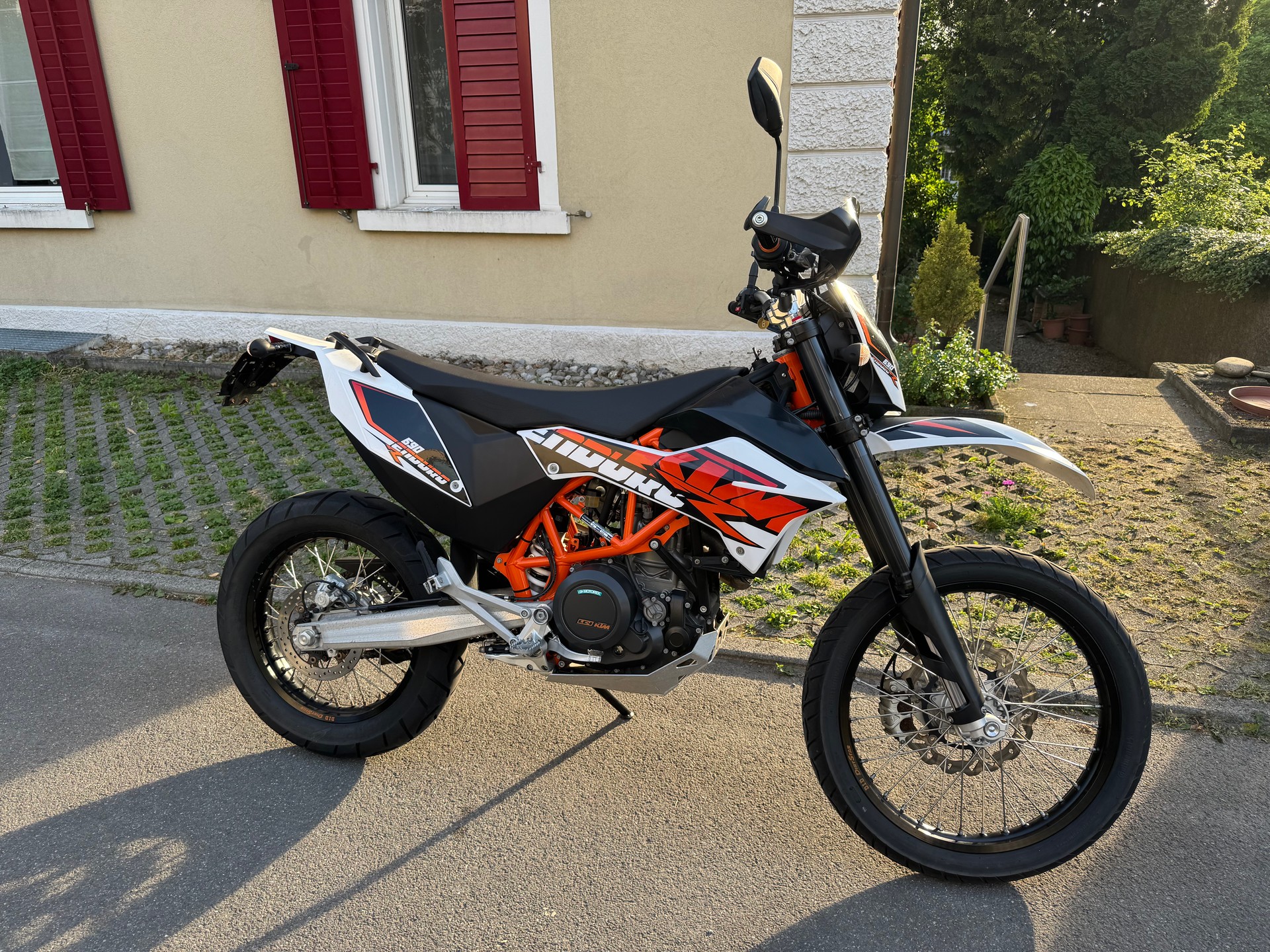 KTM 690 Enduro R-image-2