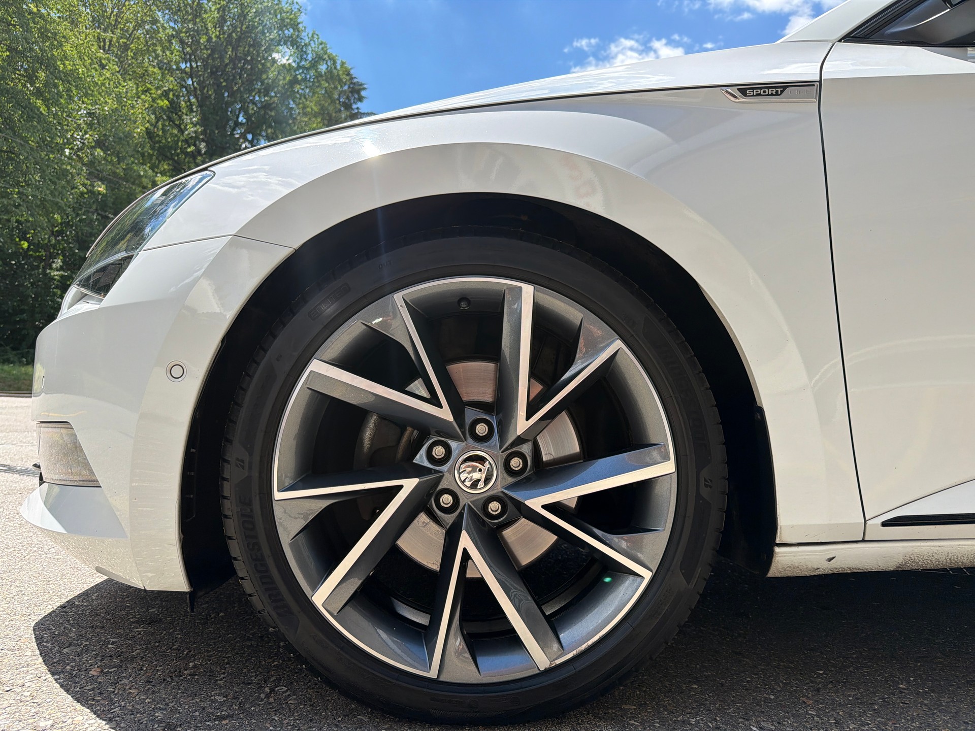 SKODA Superb Combi 2.0 TDi SportLine+ 4x4 DSG-showroom-element-2