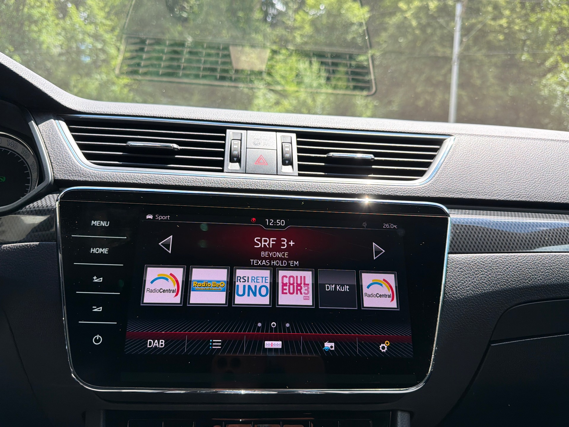 SKODA Superb Combi 2.0 TDi SportLine+ 4x4 DSG-image-17
