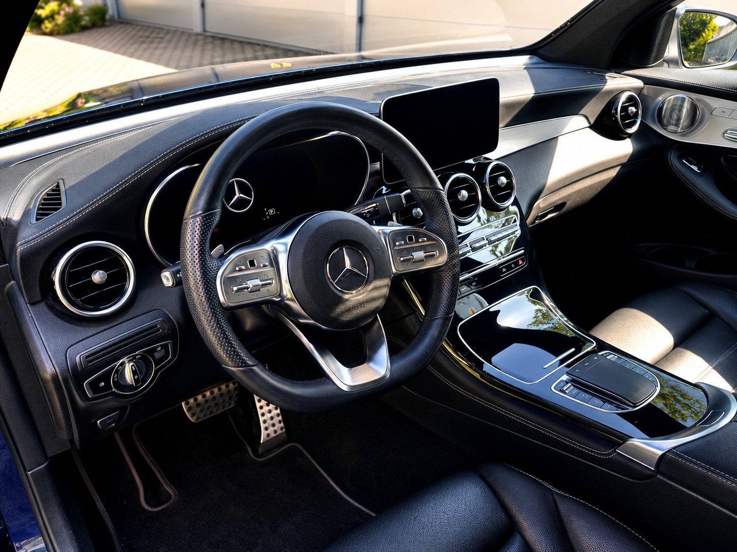 MERCEDES-BENZ GLC 400 d AMG Line 4m-image-11