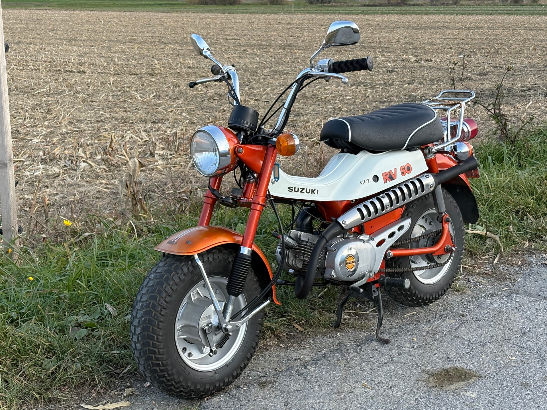 SUZUKI RV-image-0