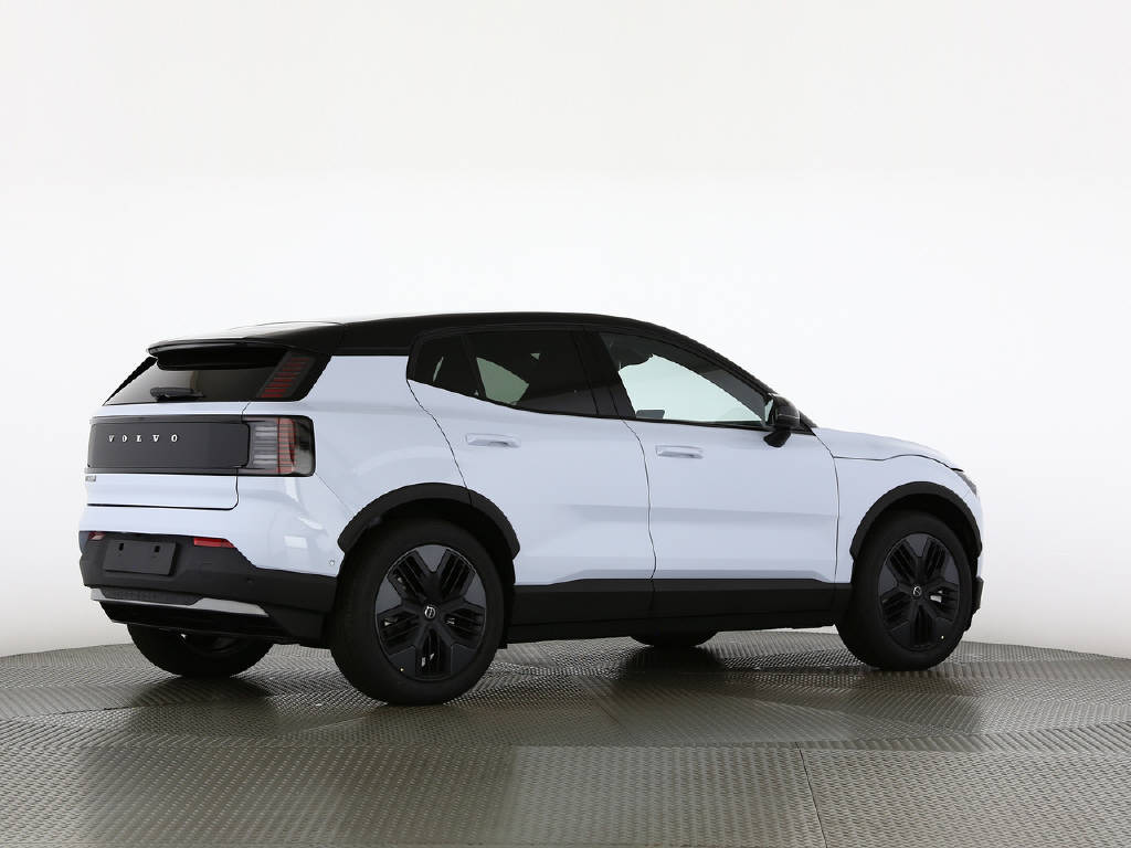 VOLVO EX 30 Cross Country P8 Ultra AWD-image-14