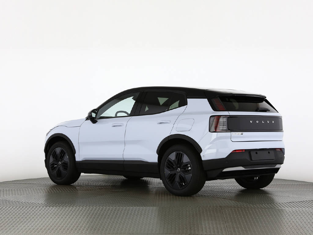VOLVO EX 30 Cross Country P8 Ultra AWD-image-16