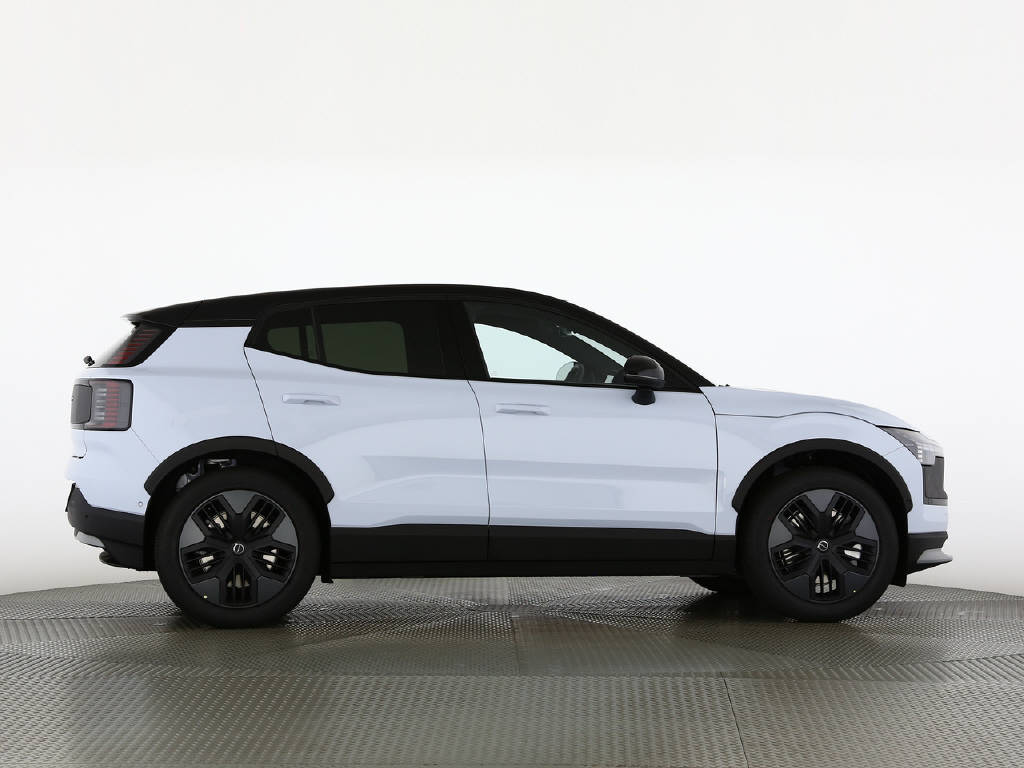 VOLVO EX 30 Cross Country P8 Ultra AWD-image-8
