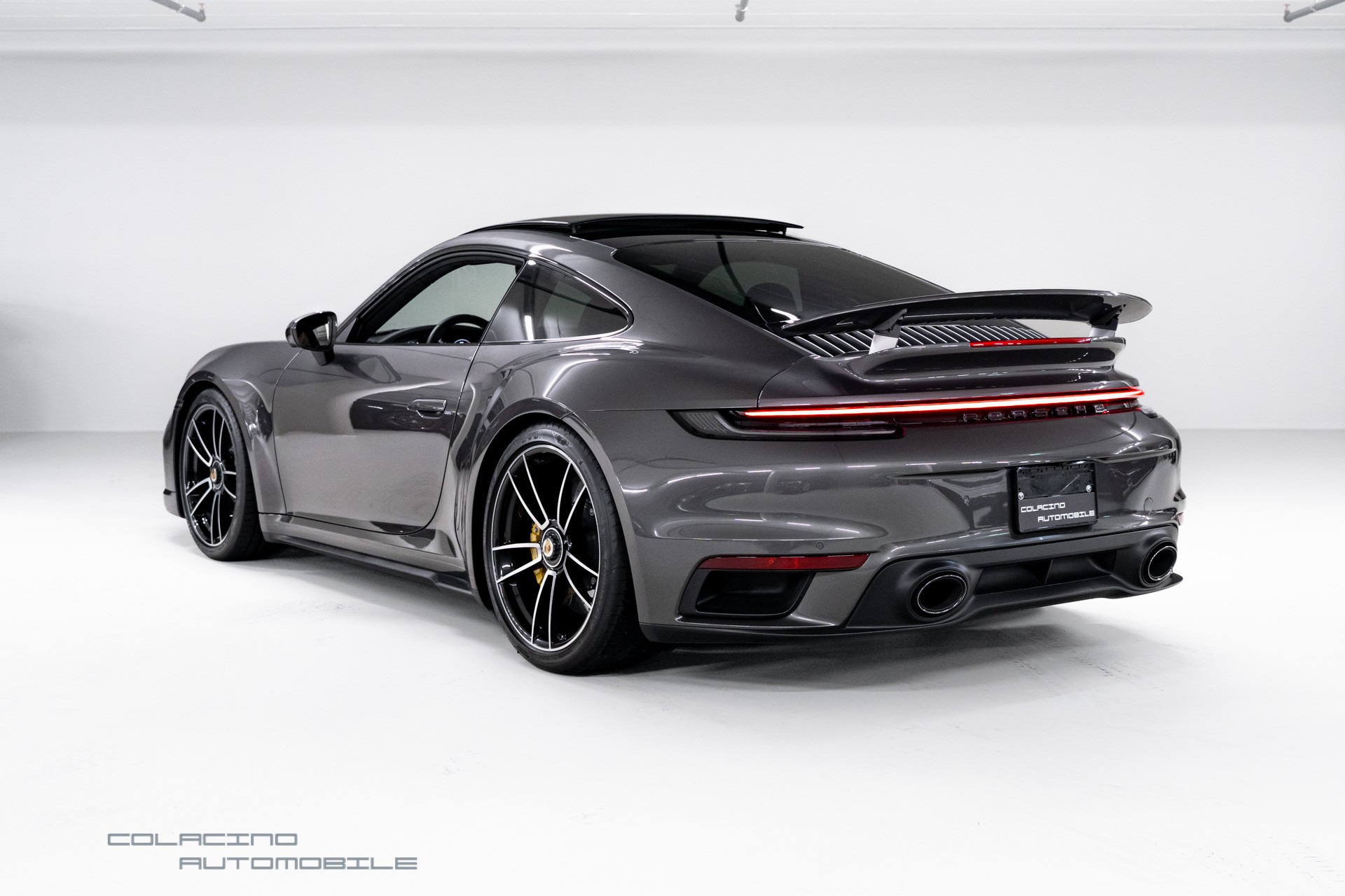 PORSCHE 911 Turbo S PDK-showroom-element-3