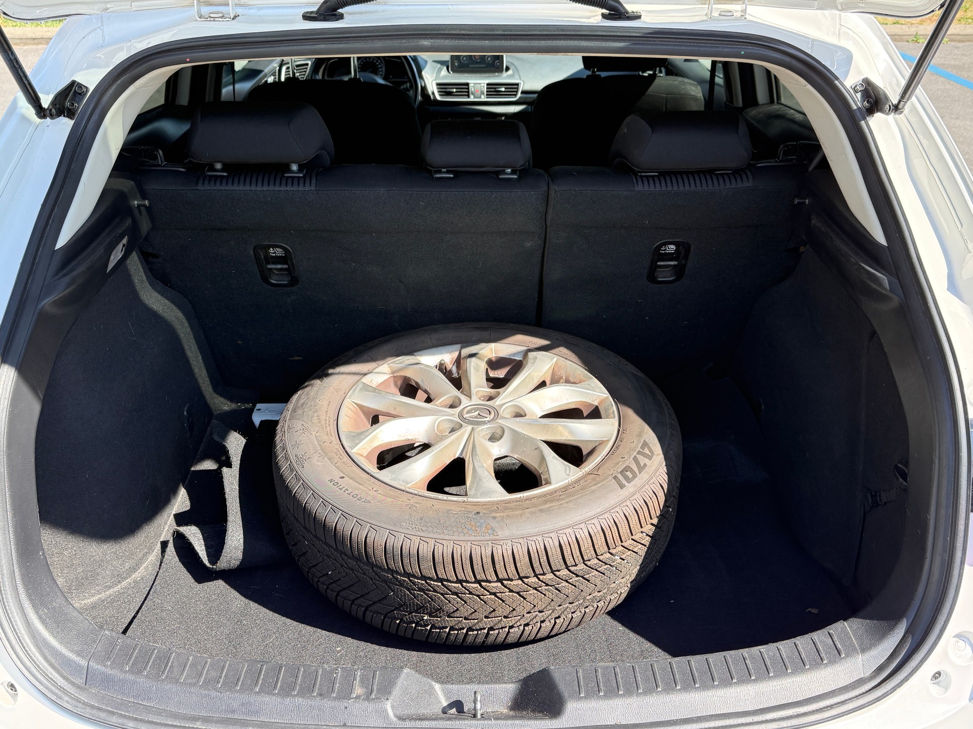 MAZDA 3 SKYACTIV-G 120 Ambition Plus-image-30