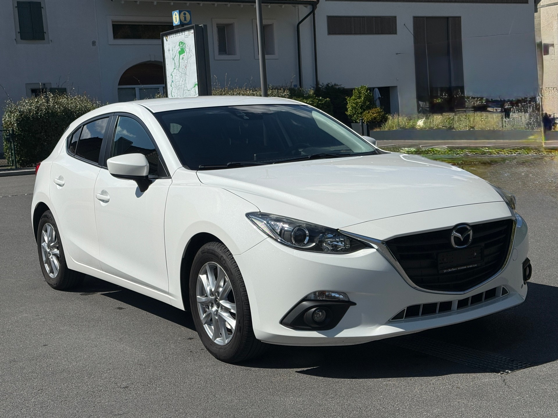 MAZDA 3 SKYACTIV-G 120 Ambition Plus-showroom-element-2