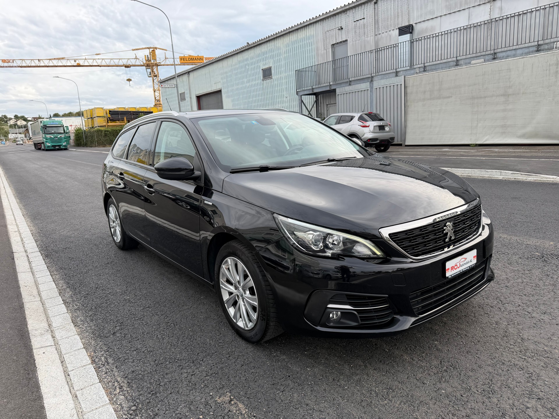 PEUGEOT 308 SW 1.2 Pure Tech Style EAT8-showroom-element-3