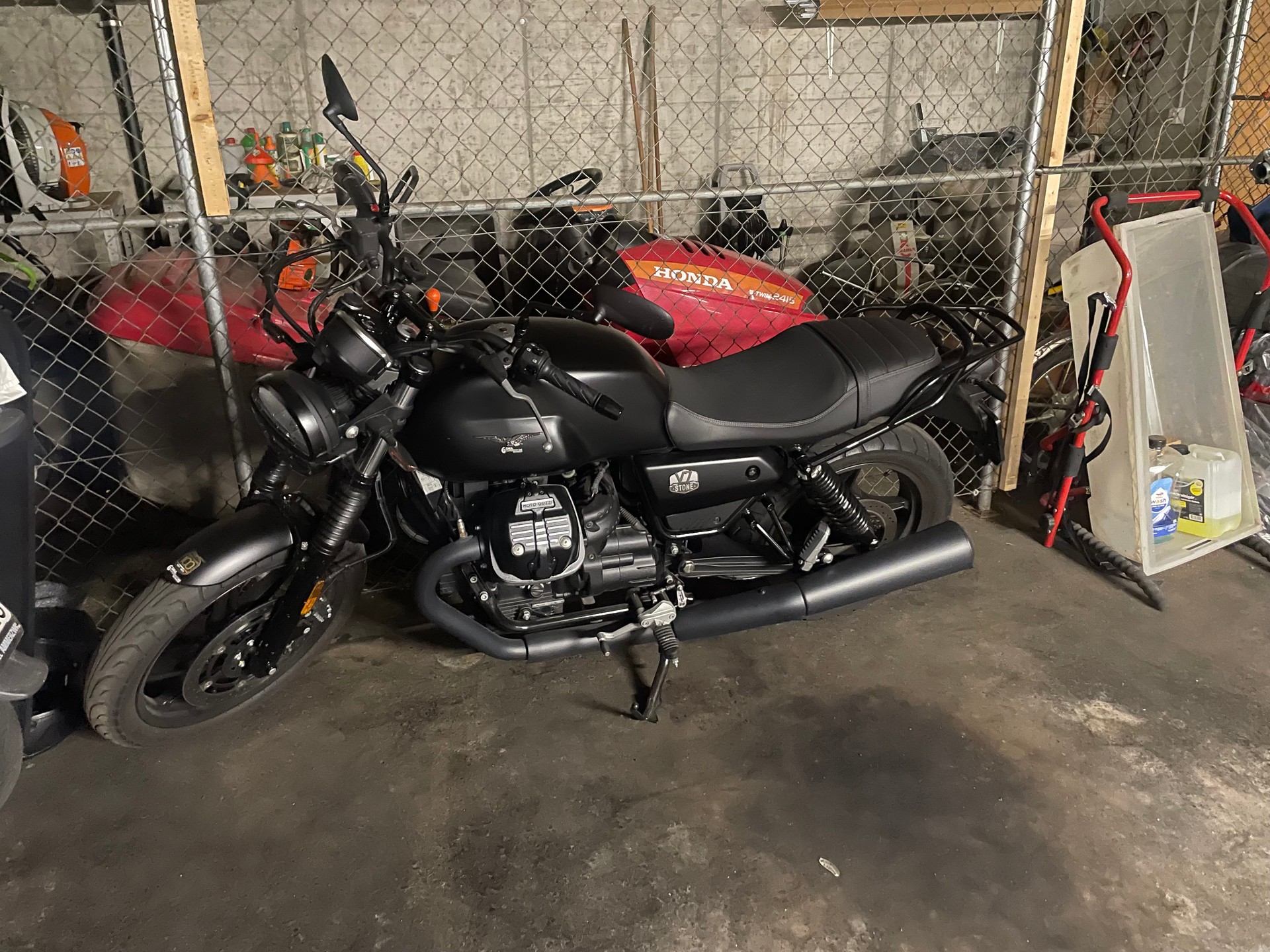 MOTO GUZZI Stone-image-1
