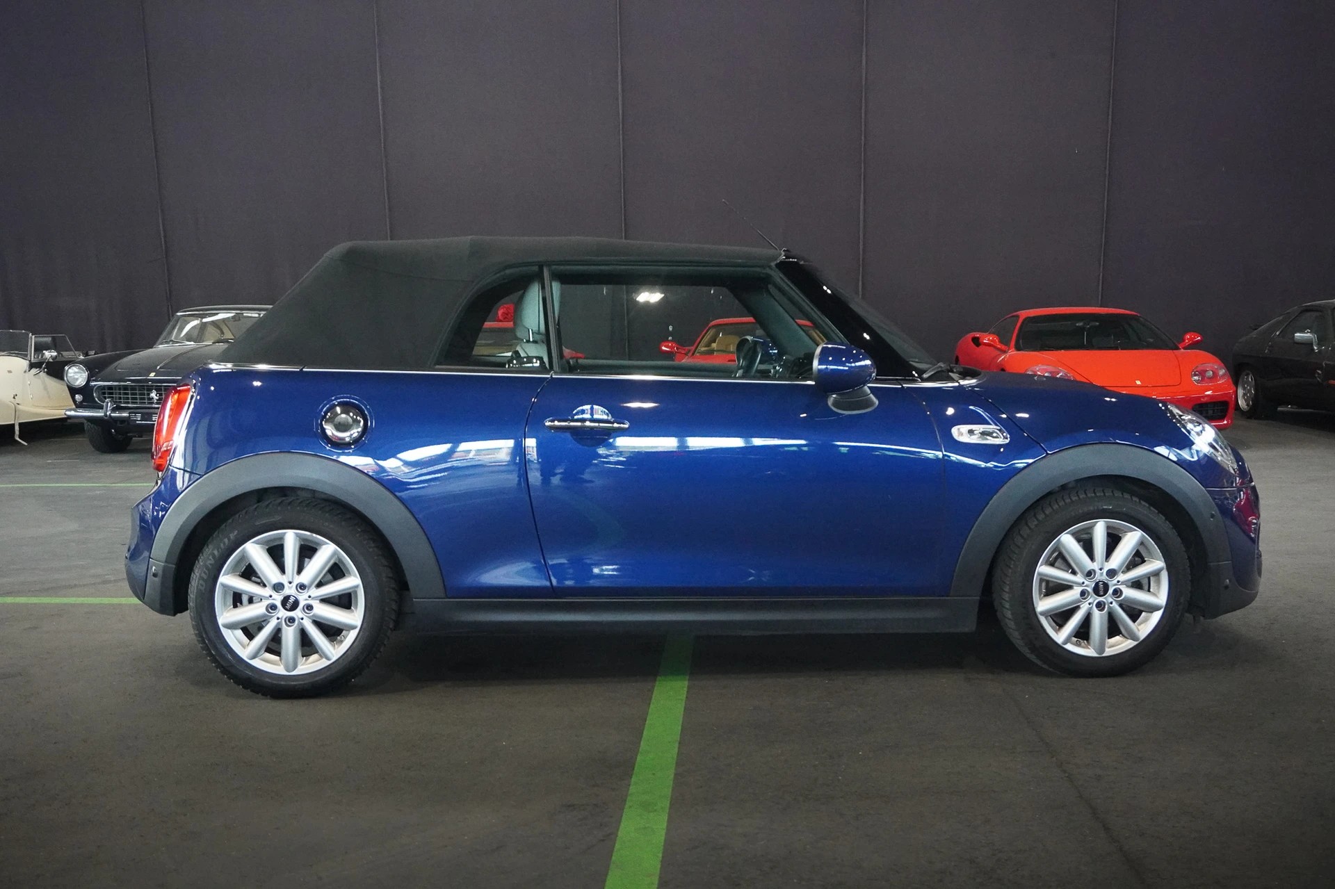 MINI Cooper S Cabriolet Steptronic-showroom-element-2