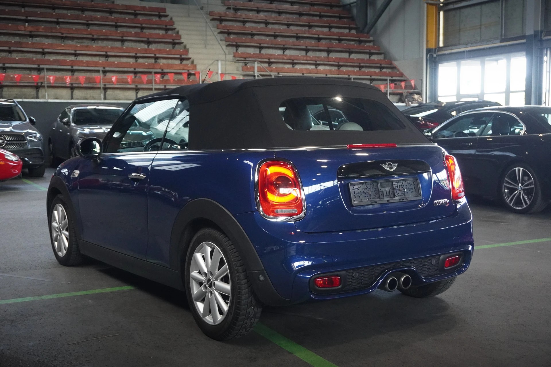 MINI Cooper S Cabriolet Steptronic-image-5