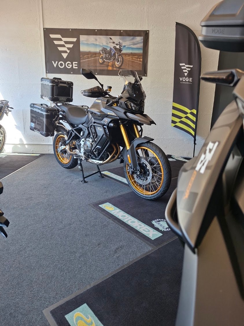 VOGE 900 DSX-image-1