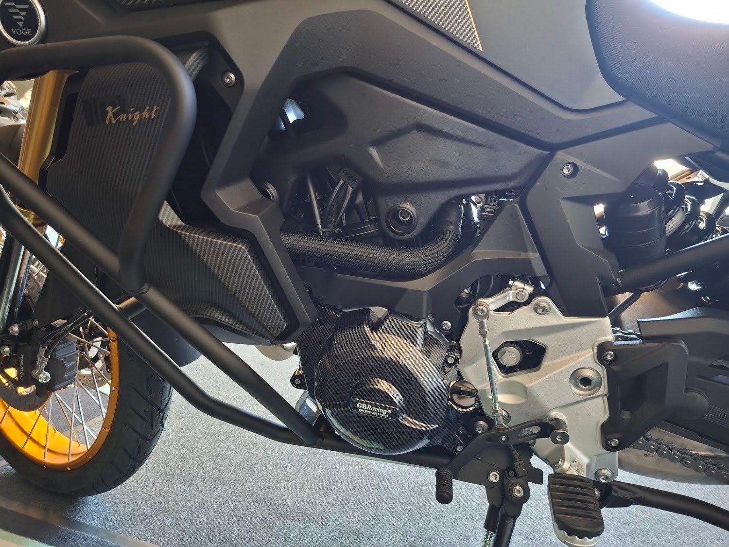 VOGE 900 DSX-image-9