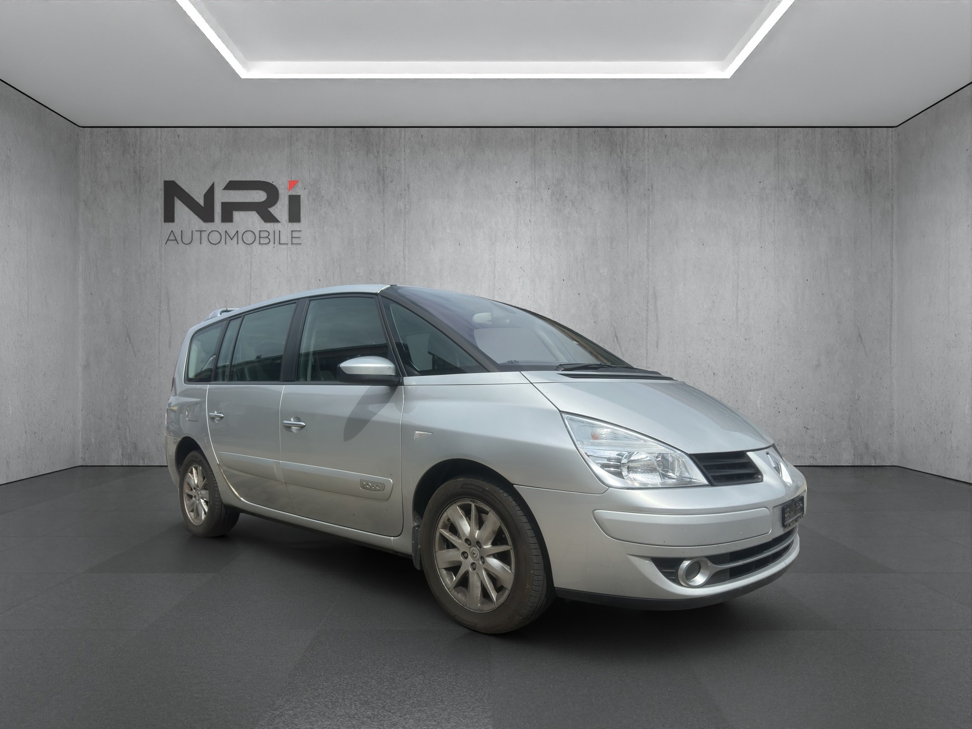 RENAULT Espace 2.0 dCi Swiss Edition-showroom-element-2