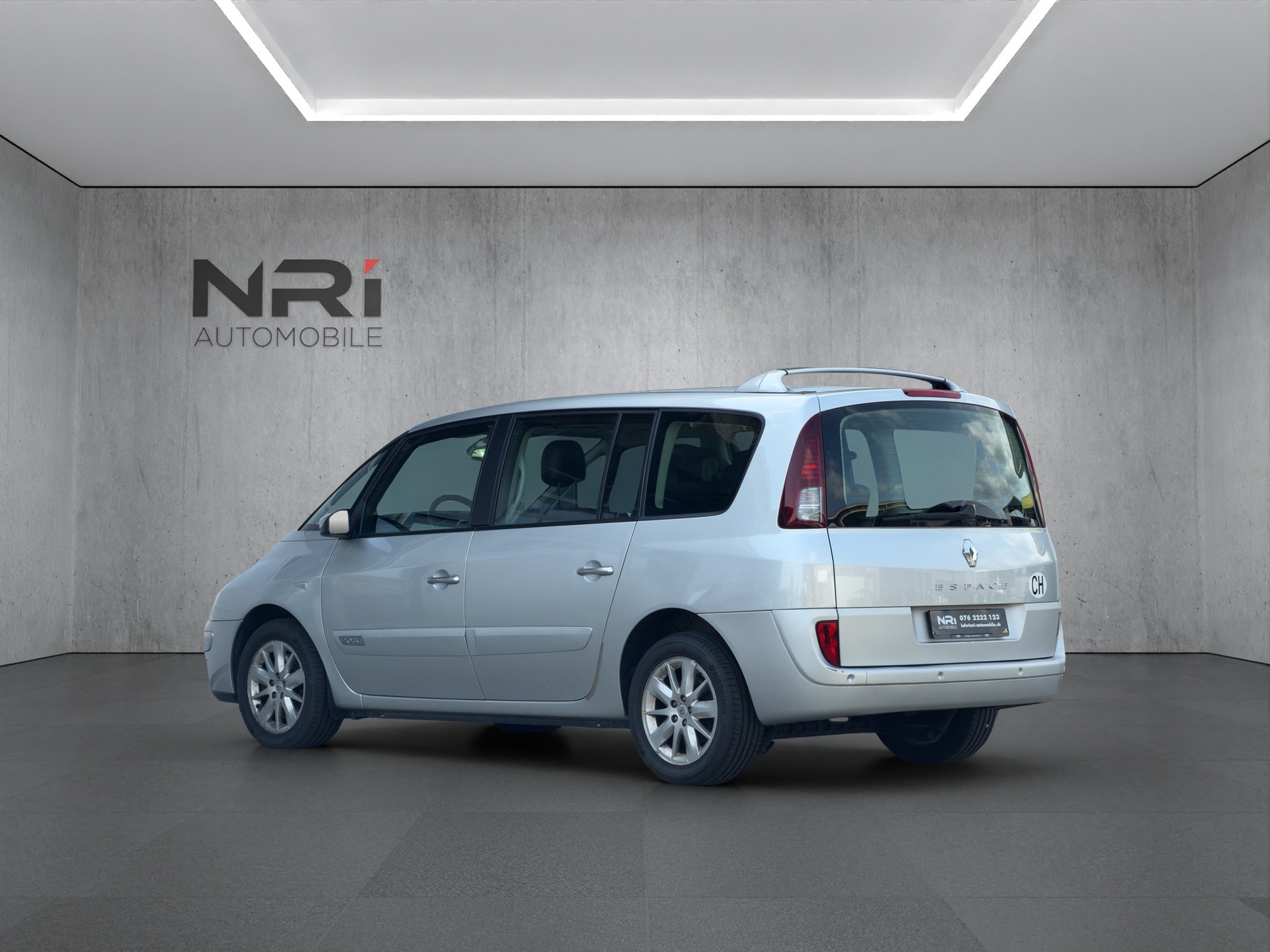 RENAULT Espace 2.0 dCi Swiss Edition-image-6