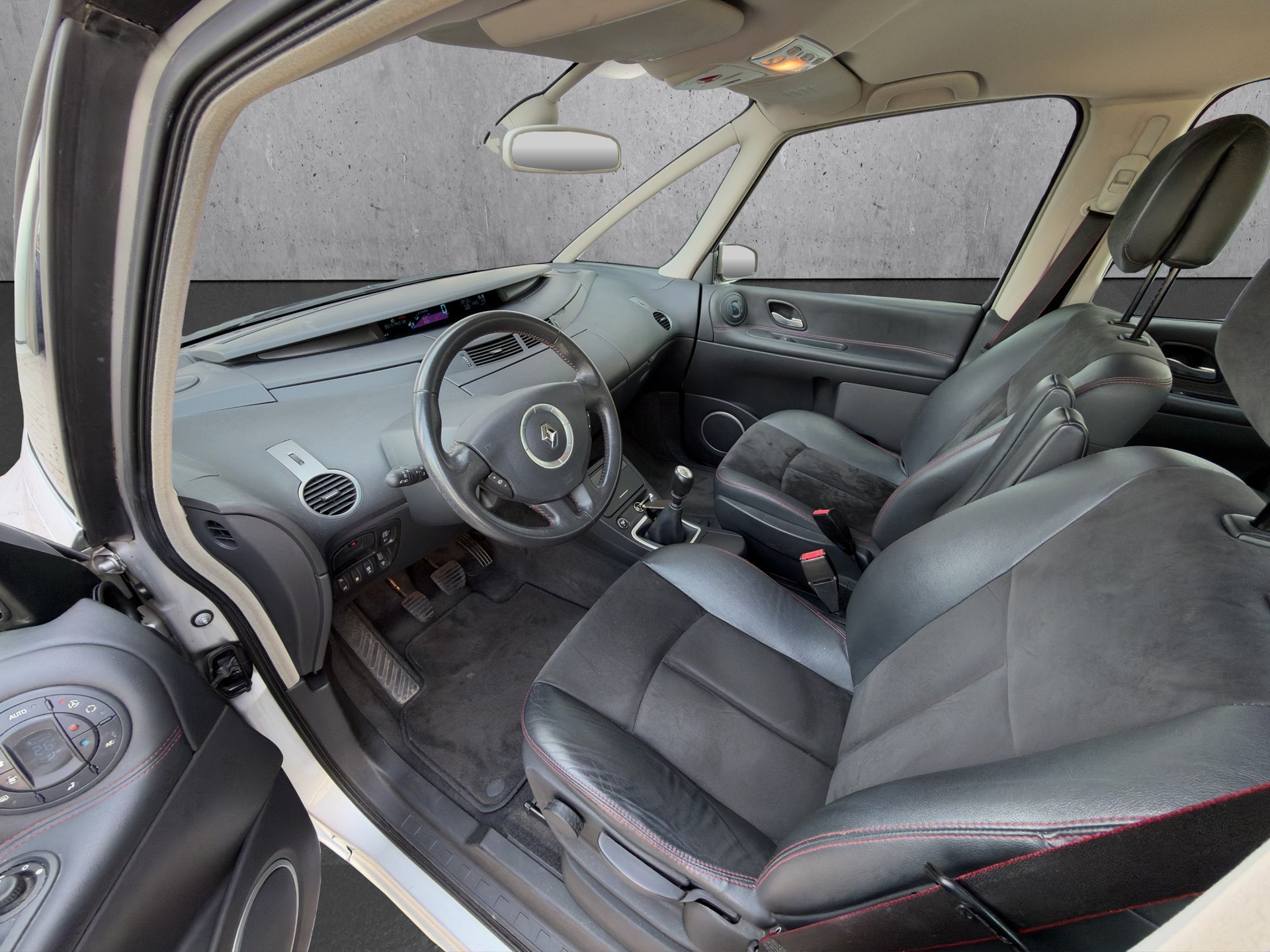 RENAULT Espace 2.0 dCi Swiss Edition-image-9