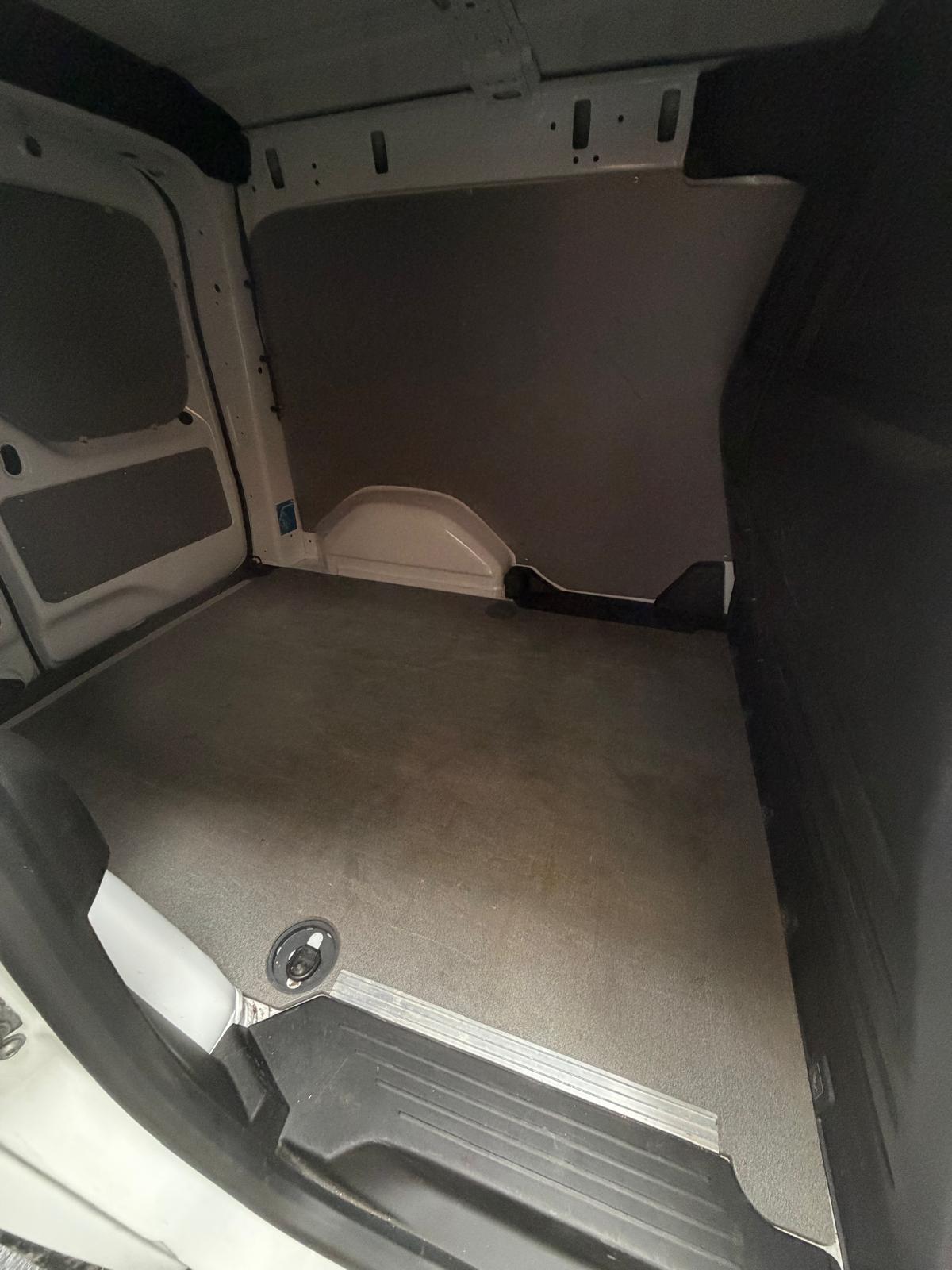 MERCEDES-BENZ 1.4-image-7