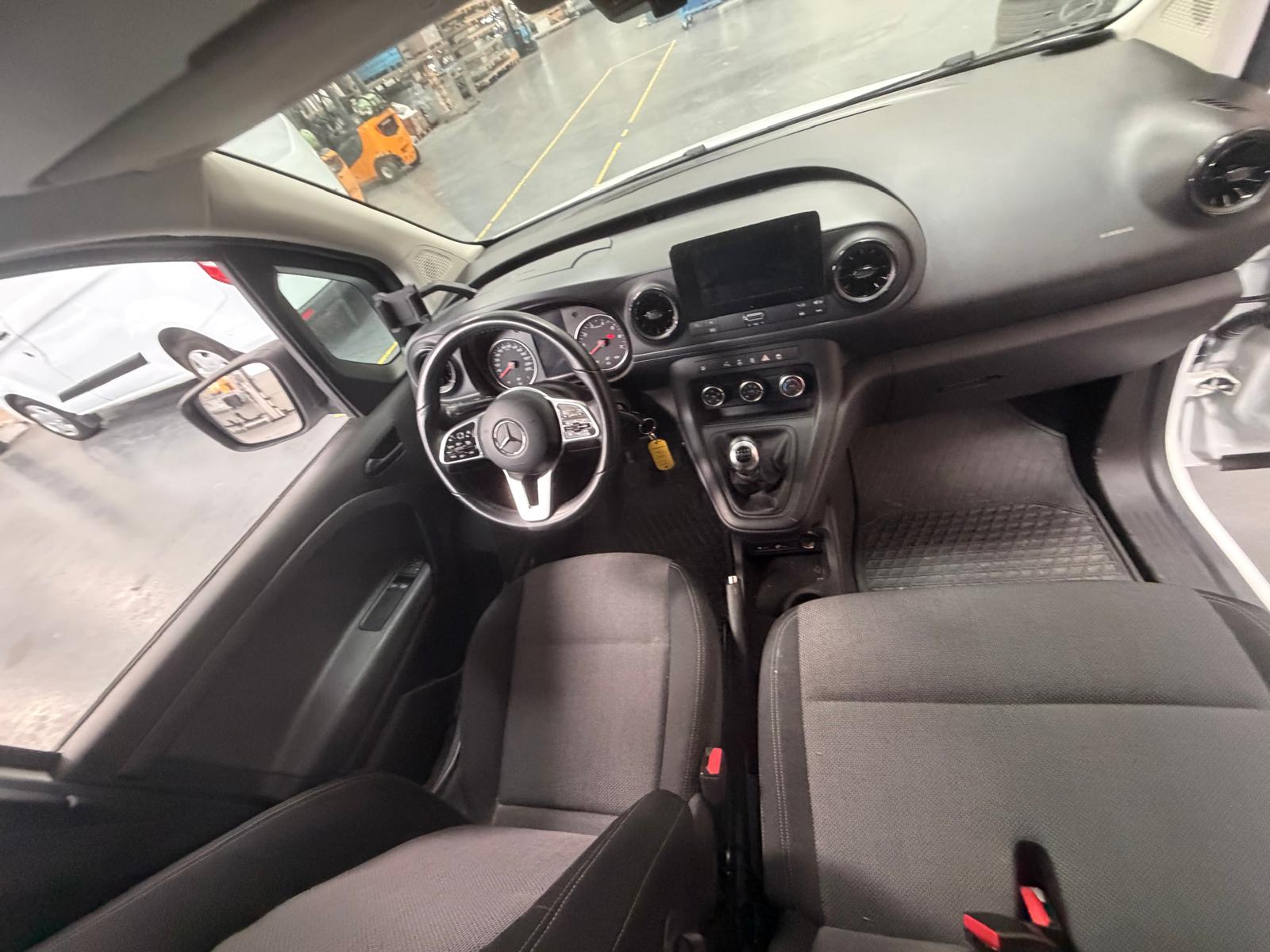 MERCEDES-BENZ 1.4-image-6