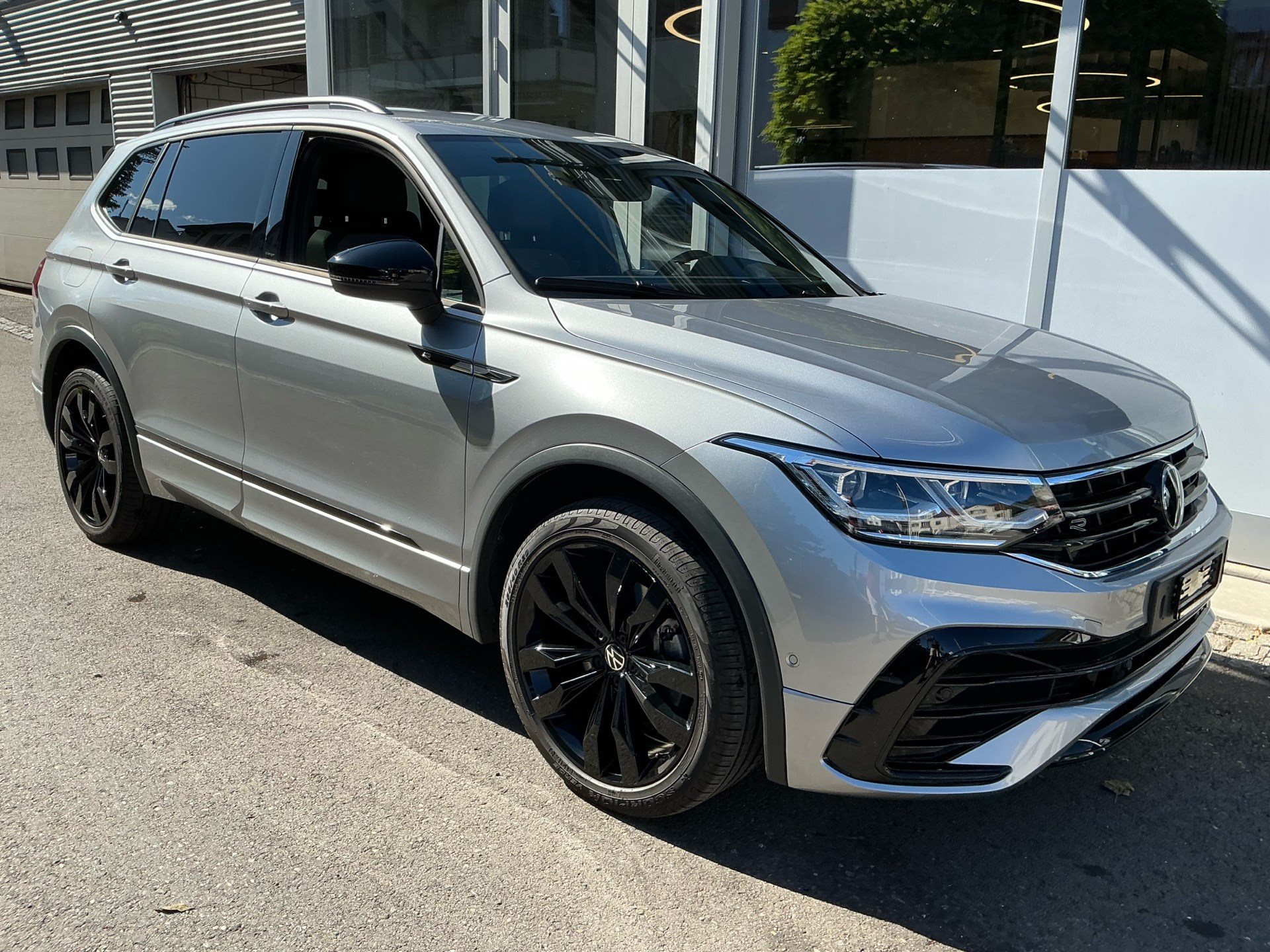 VW Tiguan Allspace R-Line 4Motion-showroom-element-2