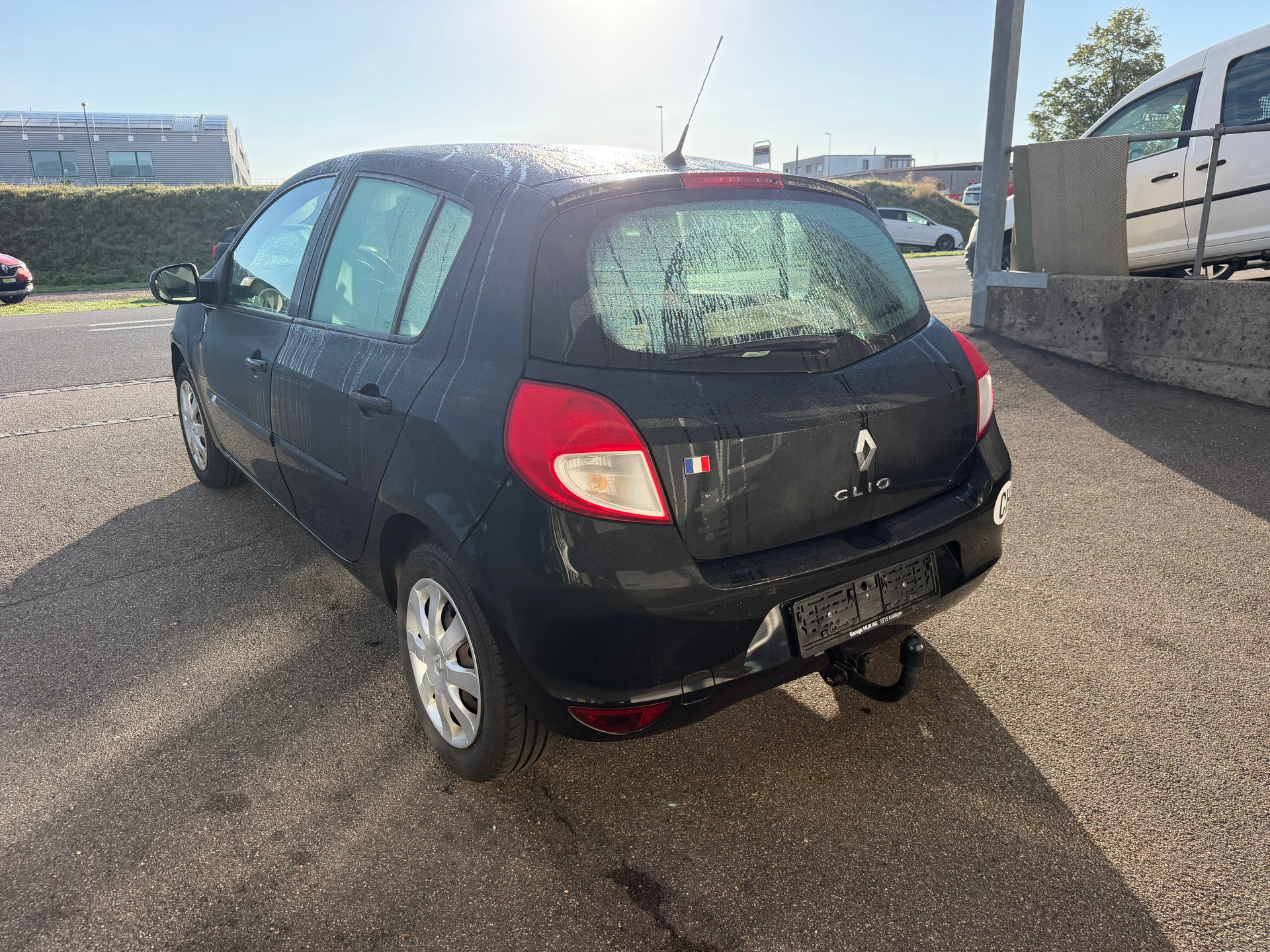 RENAULT Clio 1.2 16V Yahoo+++ANHÄNGERKUPPLUNG 1200KG+++-showroom-element-1