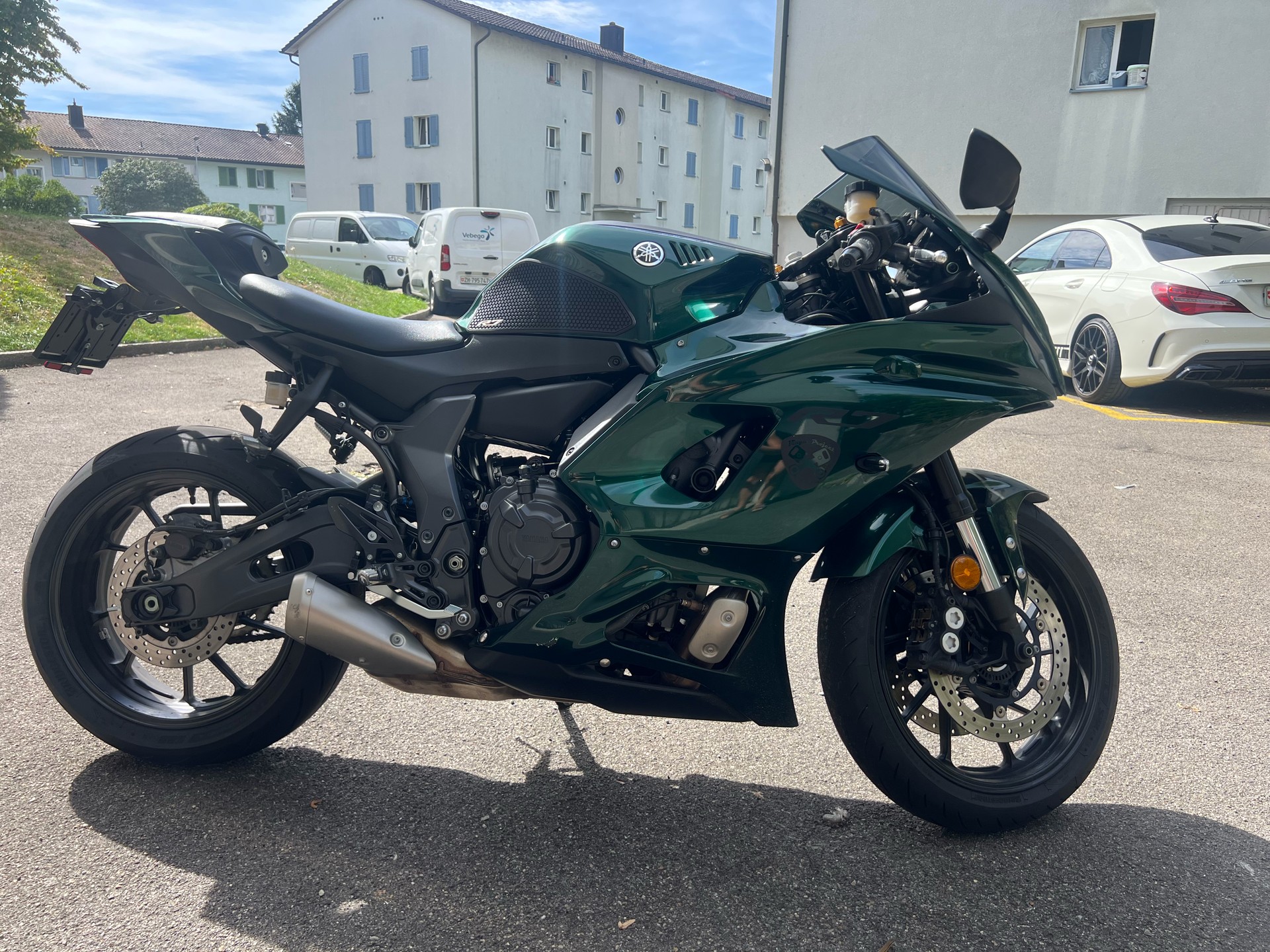 YAMAHA YZF-R7-image-4