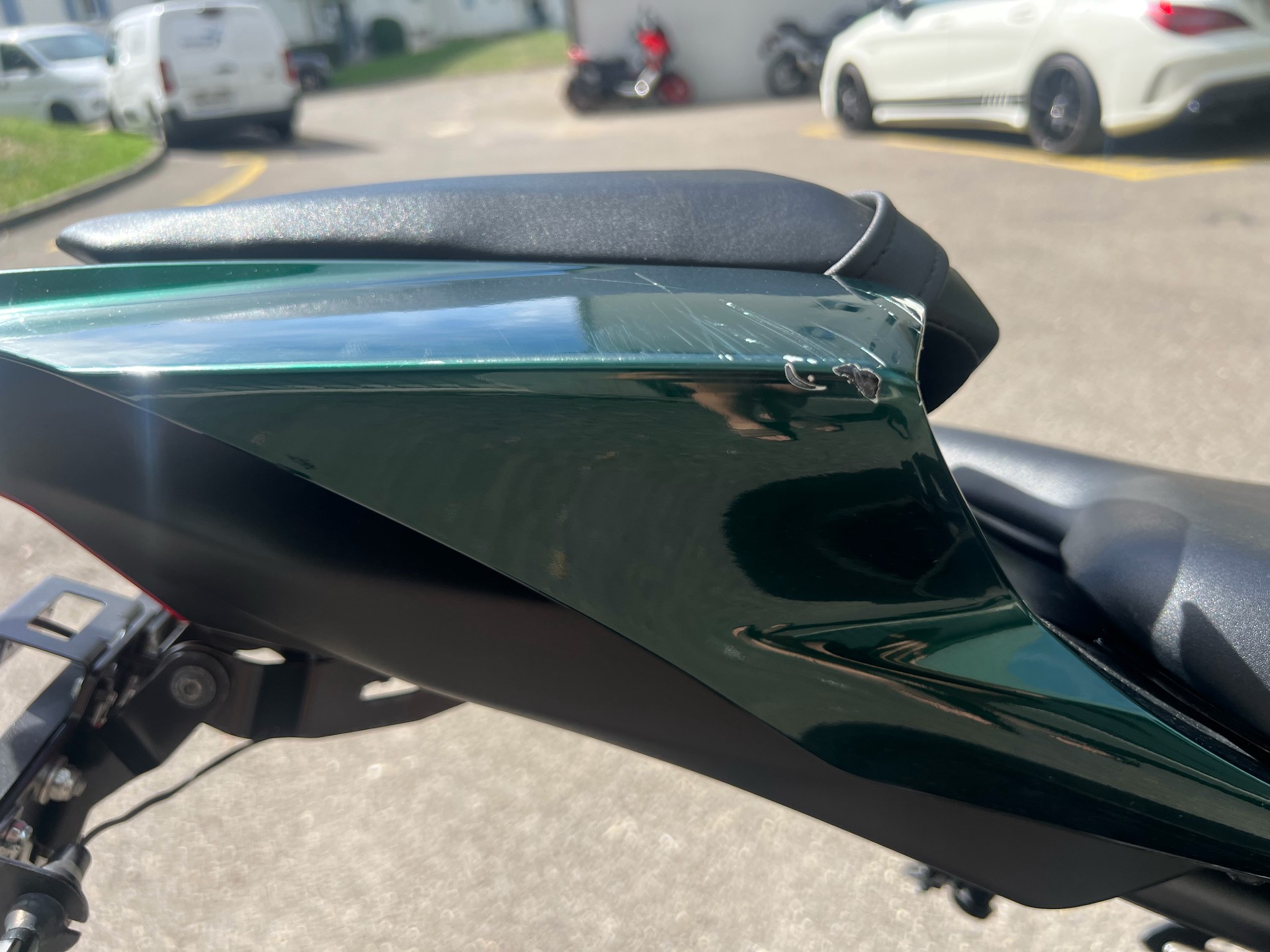 YAMAHA YZF-R7-image-11