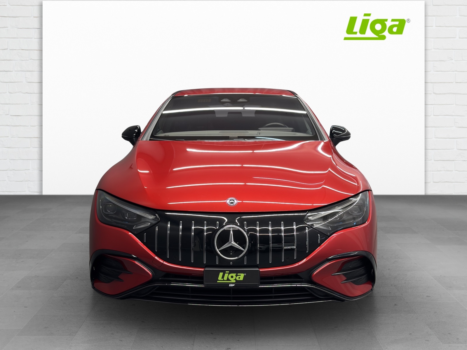 MERCEDES-BENZ AMG EQE 43 4Matic-showroom-element-1