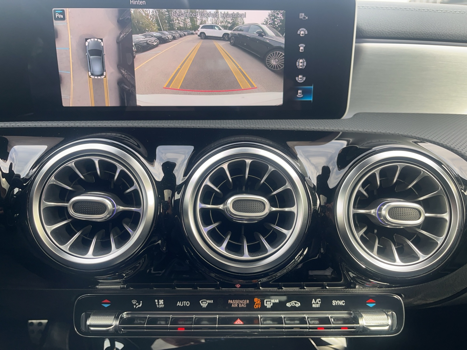 MERCEDES-BENZ A 250 AMG Line 7G-DCT-image-15